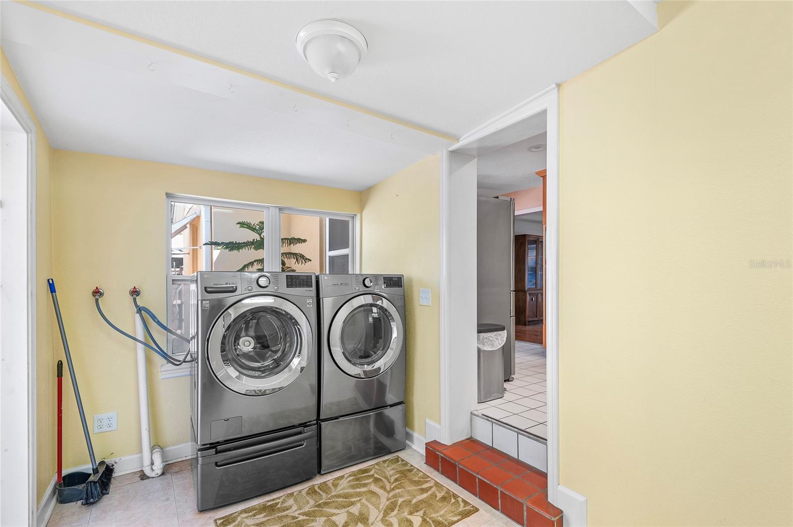 335 W BAY ST, WINTER GARDEN, FL, 34787