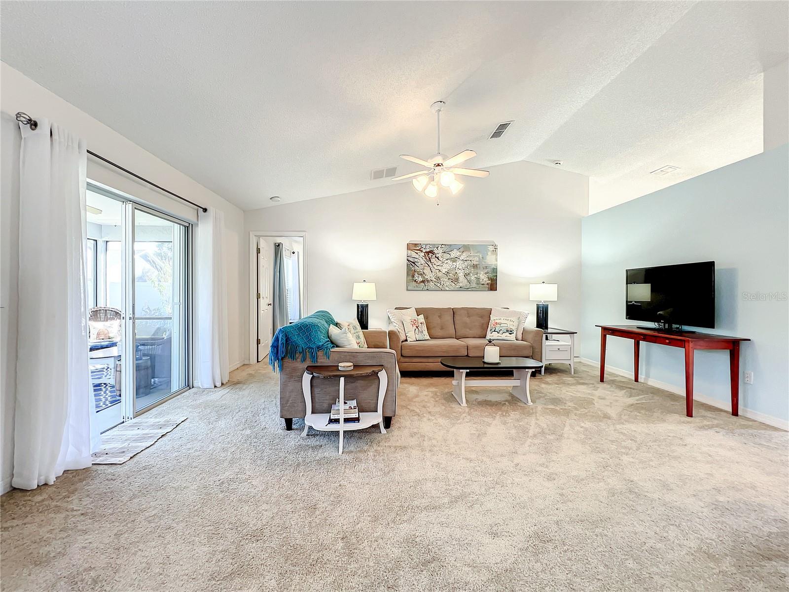 1407 ISLAND COVE DR, DELAND, FL, 32724