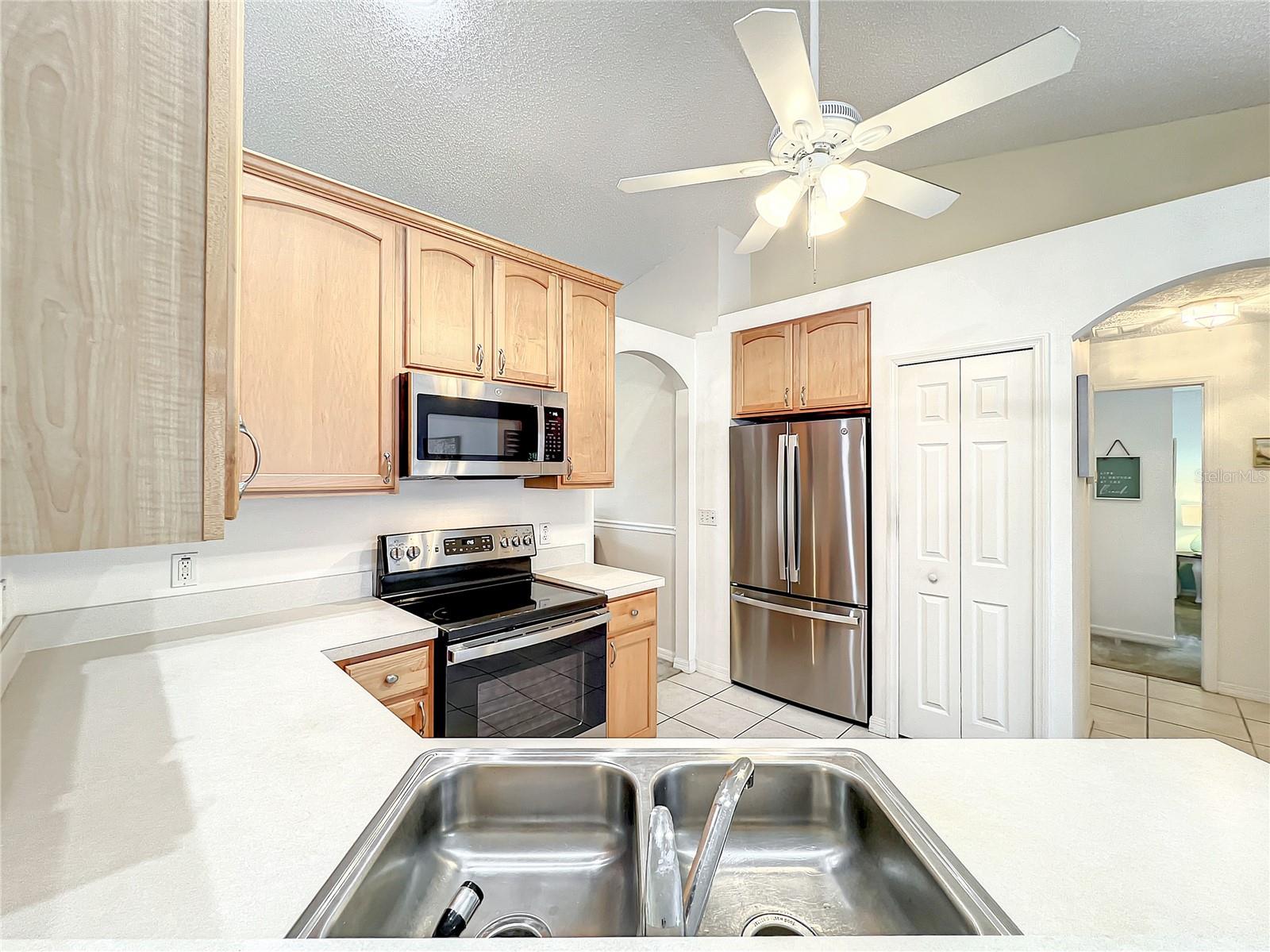 1407 ISLAND COVE DR, DELAND, FL, 32724