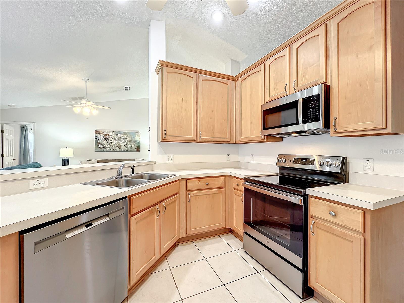 1407 ISLAND COVE DR, DELAND, FL, 32724