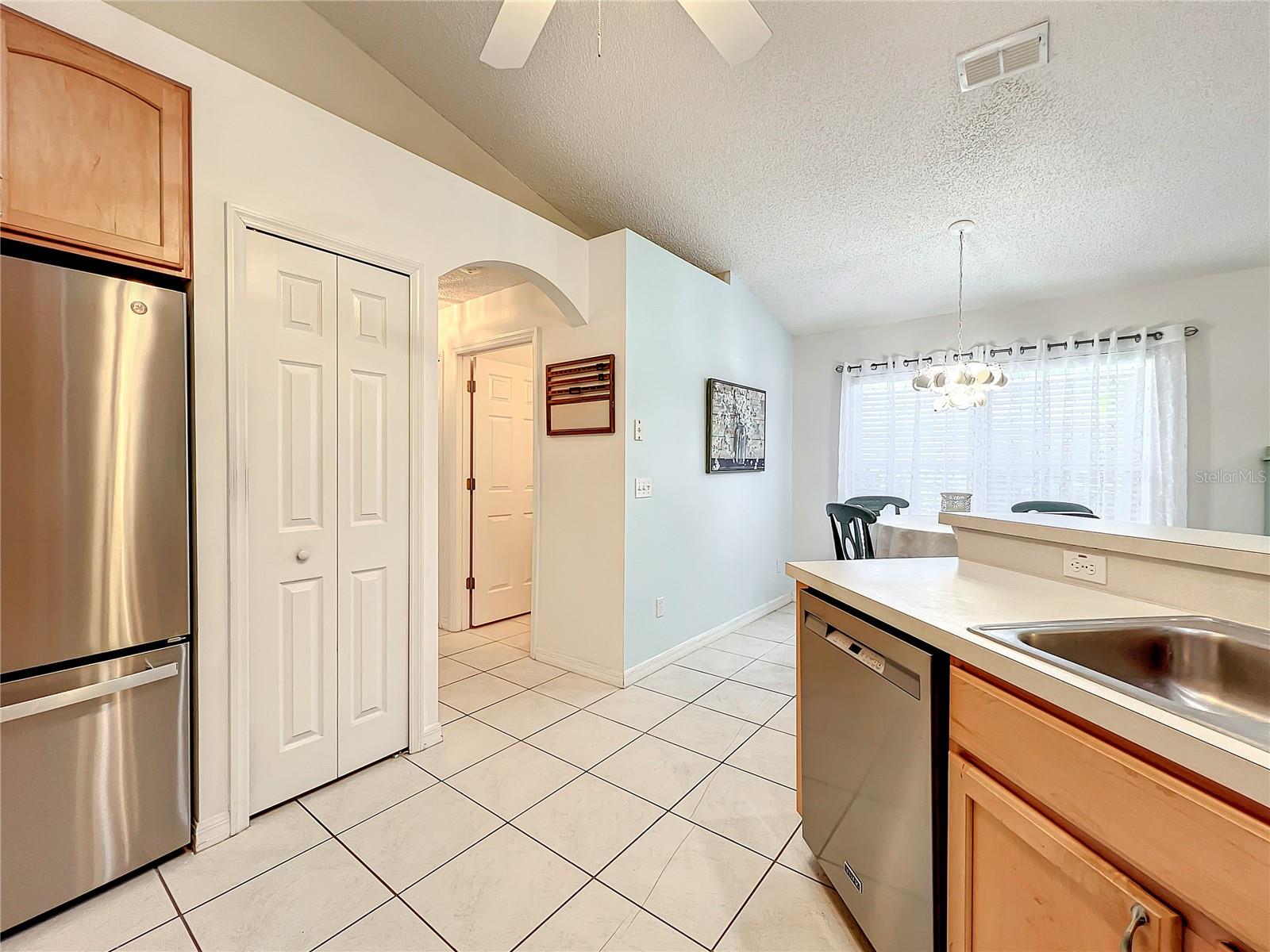 1407 ISLAND COVE DR, DELAND, FL, 32724