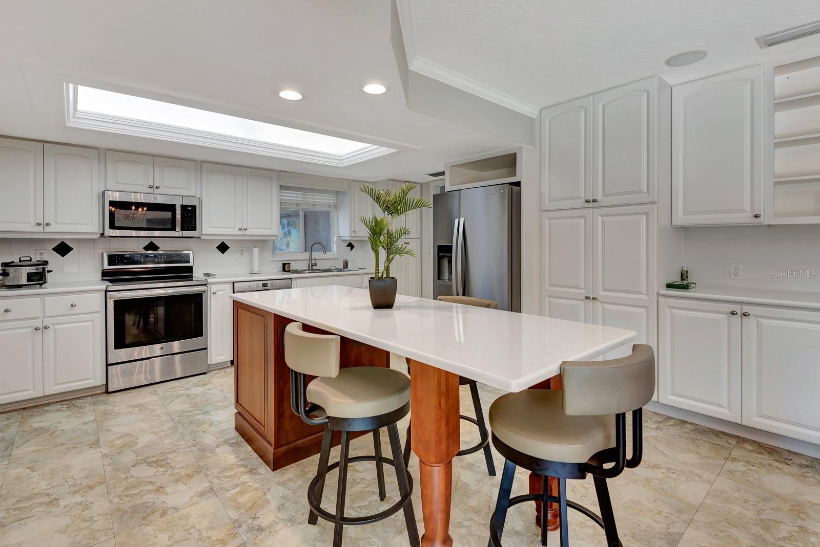 5209 26TH AVE W, BRADENTON, FL, 34209