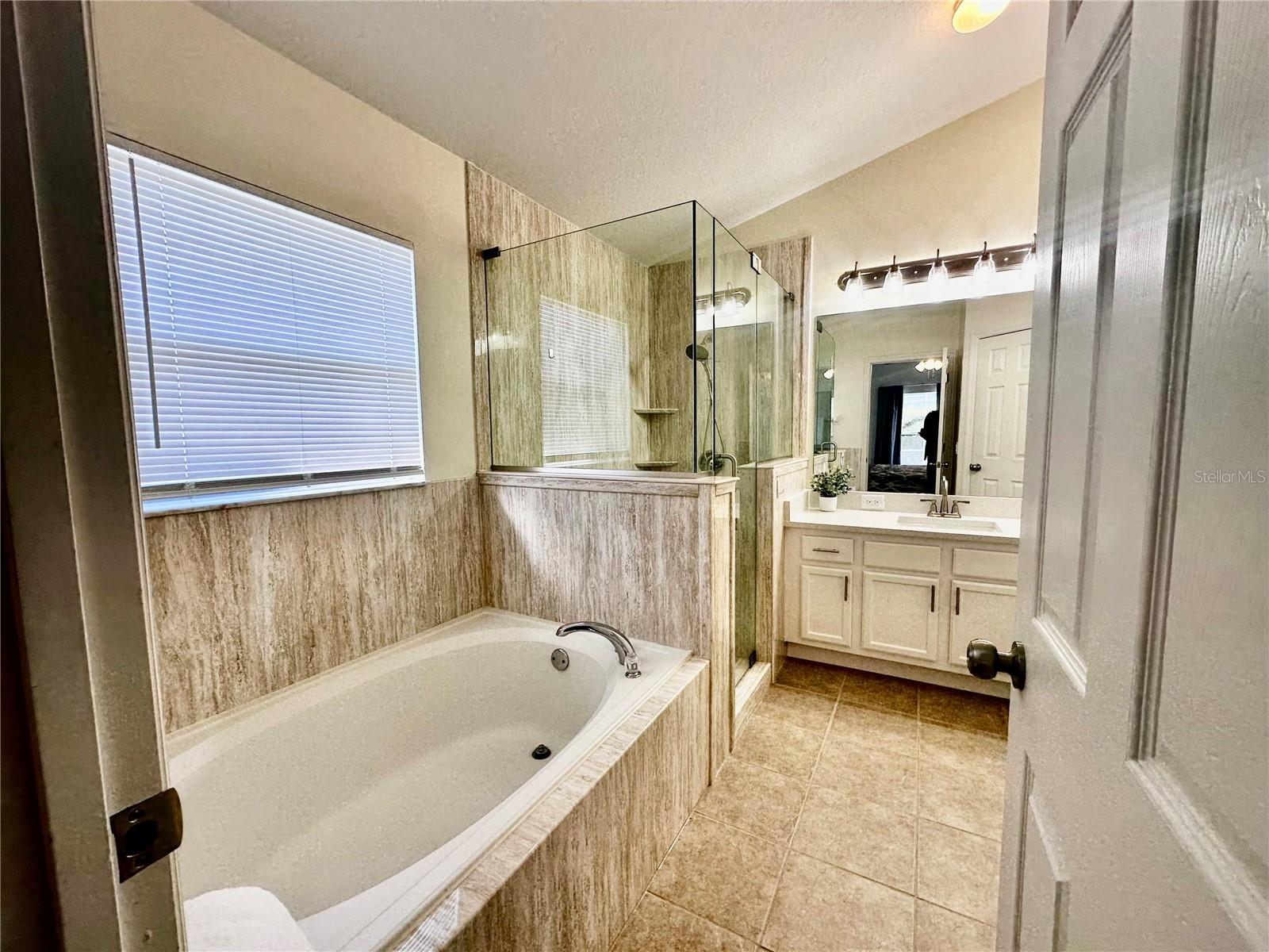 102 FOX LOOP, DAVENPORT, FL, 33837