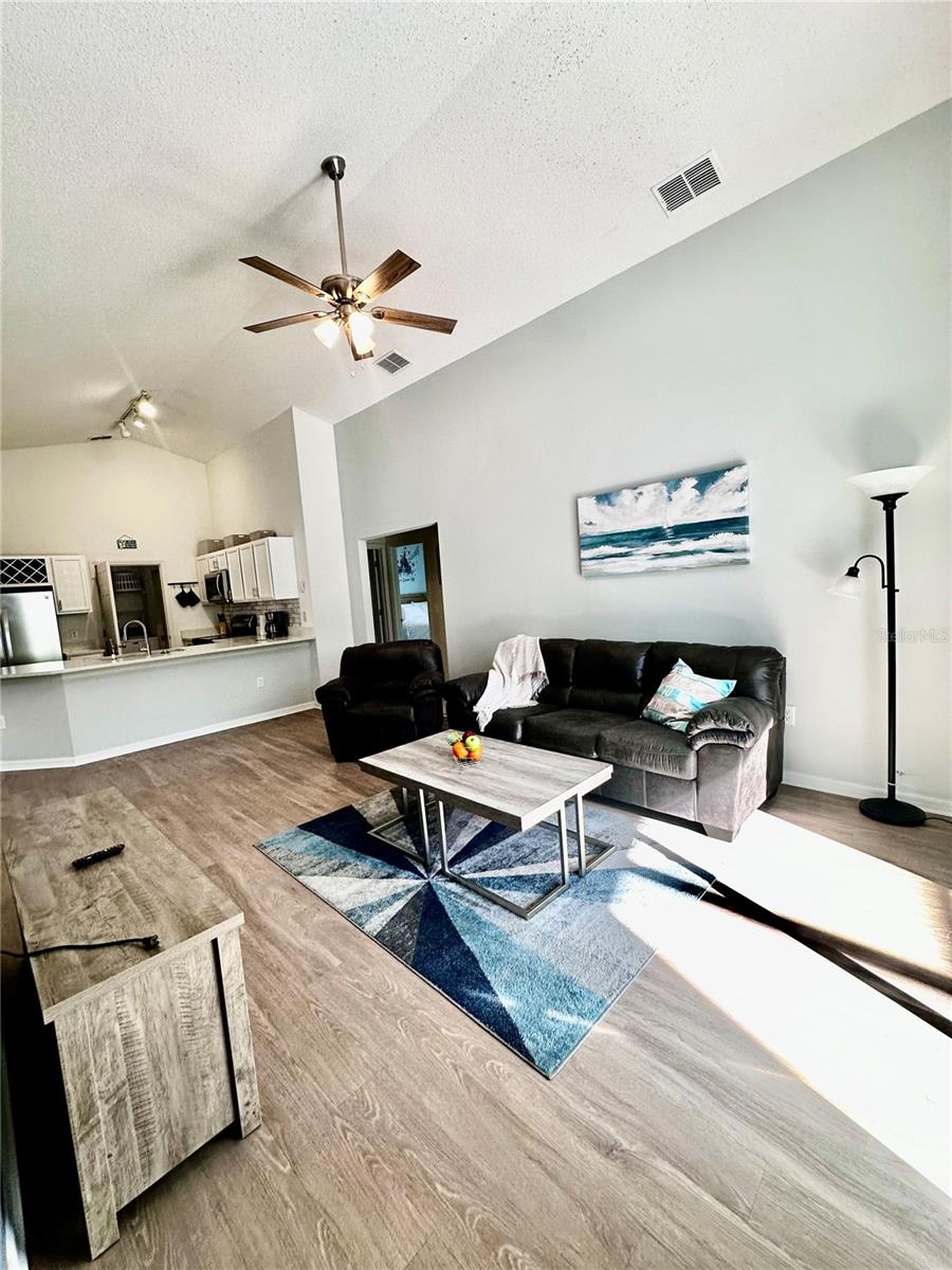 102 FOX LOOP, DAVENPORT, FL, 33837