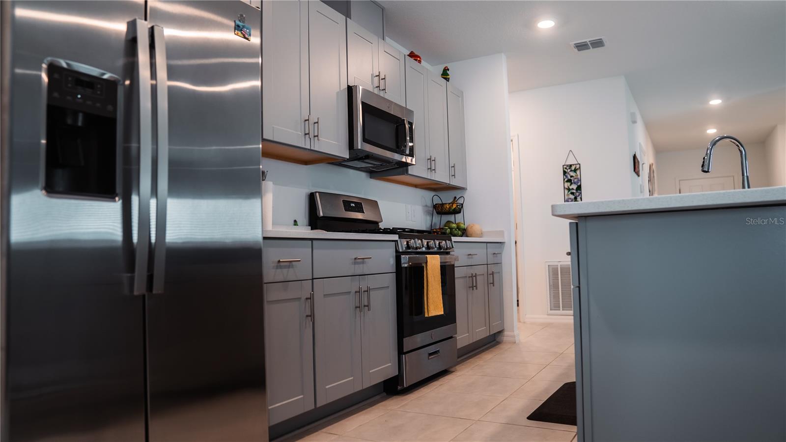 33891 SKY BLOSSOM CIR, LEESBURG, FL, 34788