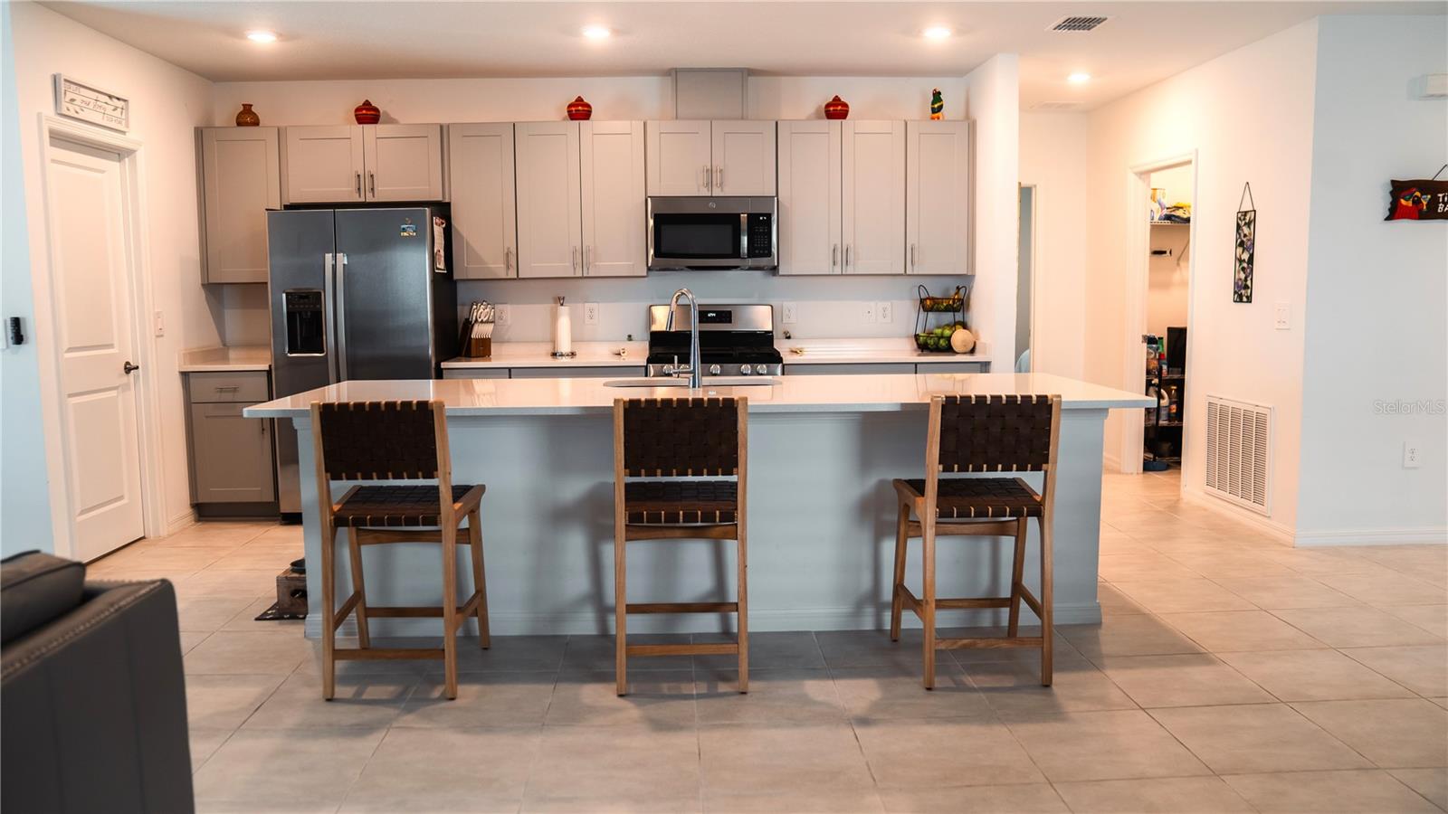 33891 SKY BLOSSOM CIR, LEESBURG, FL, 34788