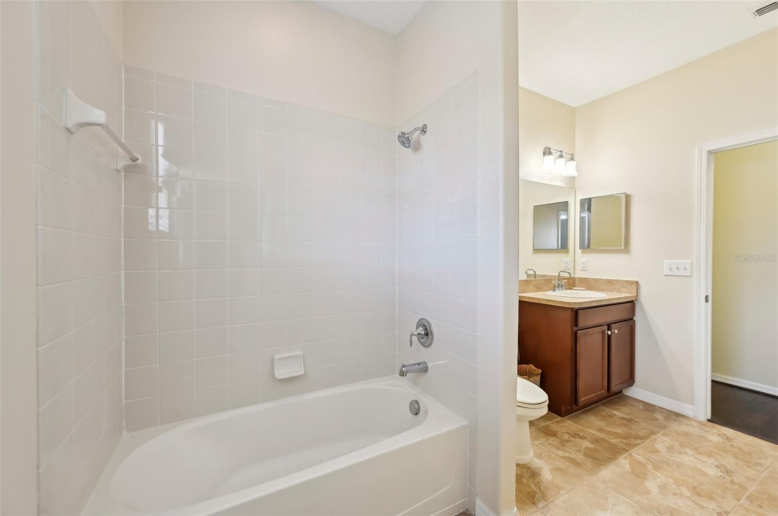 627 WASHITA STONE DR, RUSKIN, FL, 33570