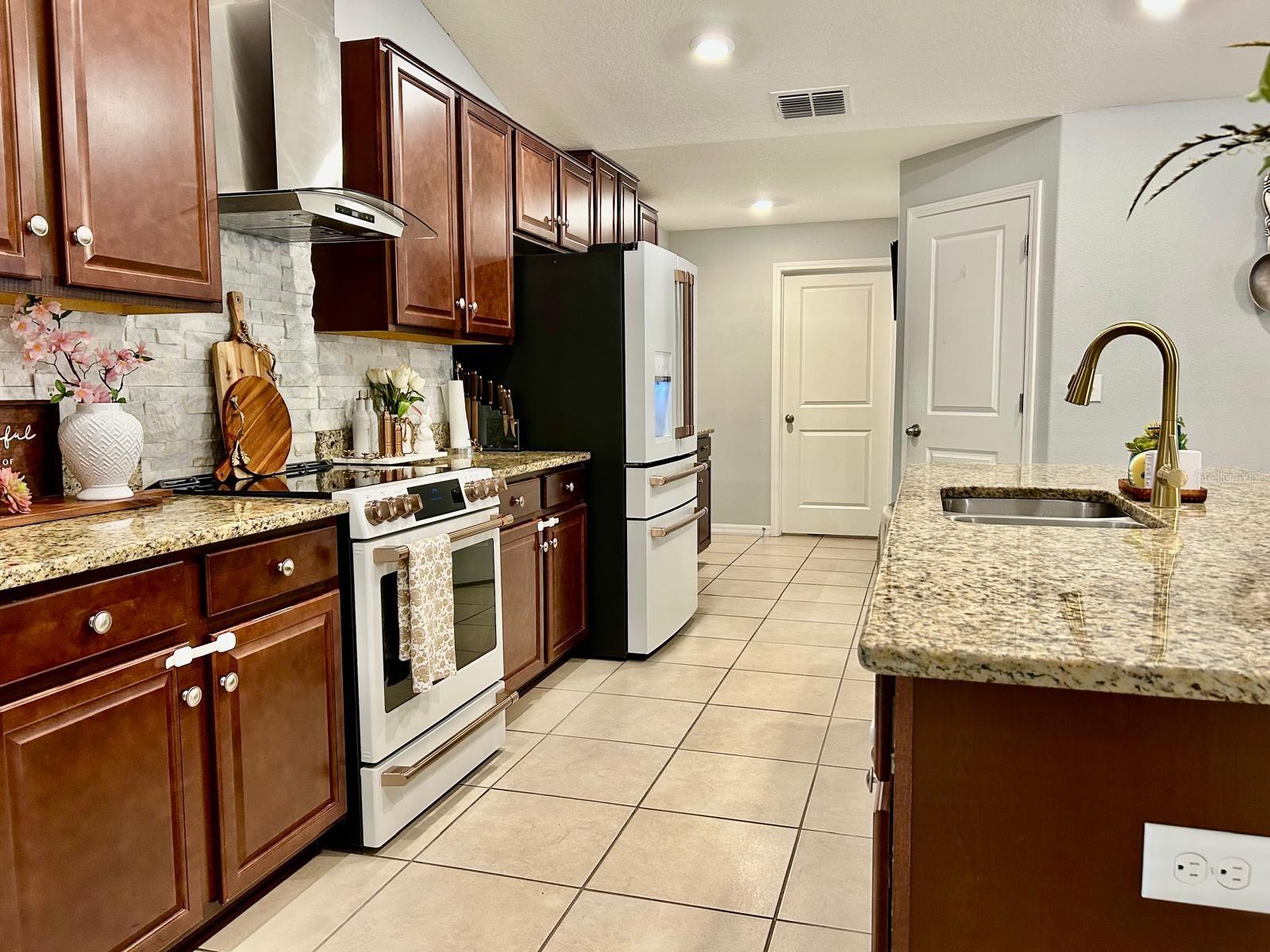 14015 ARBOR PINES DR, RIVERVIEW, FL, 33579