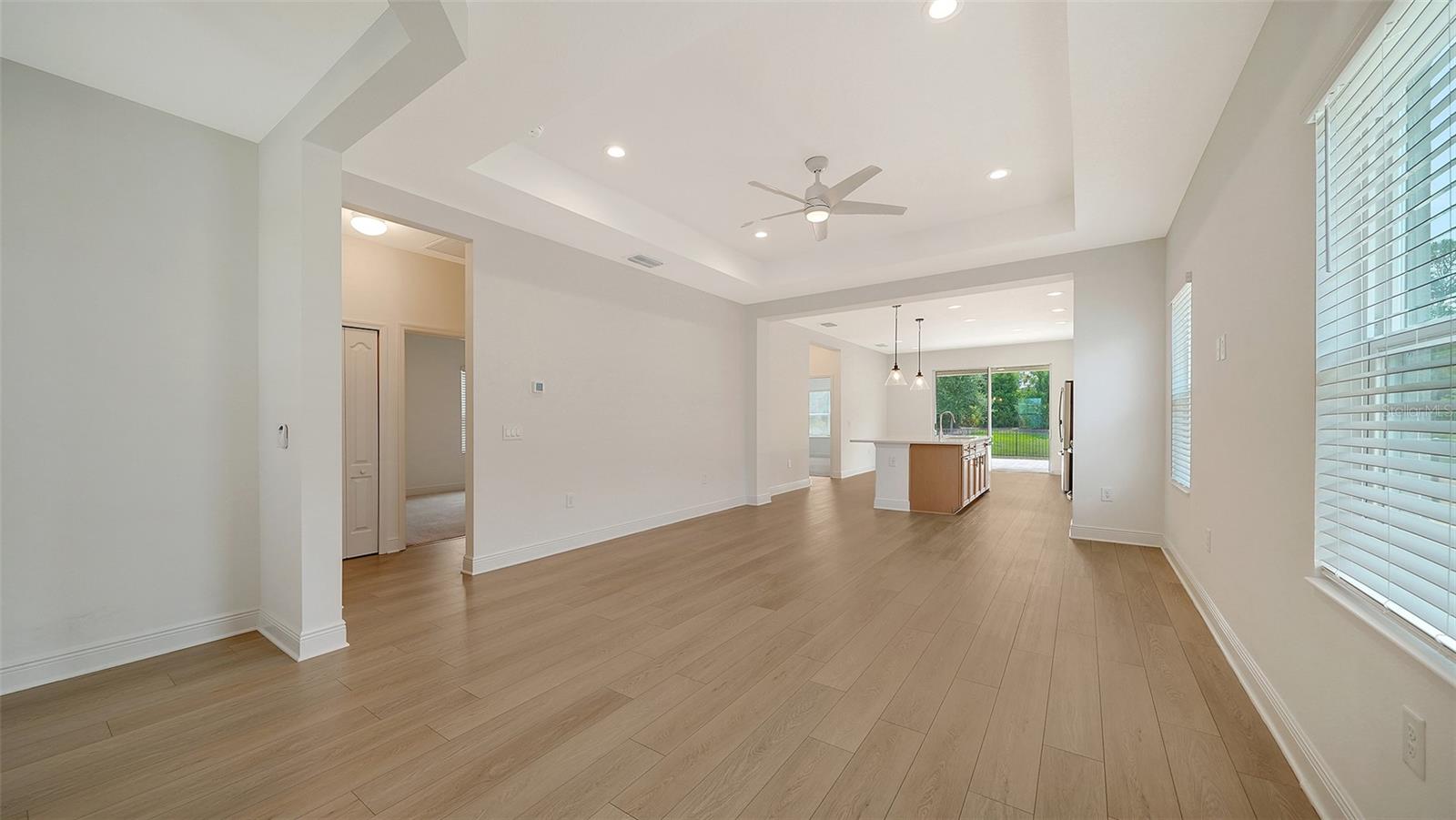 10105 CANAVERAL CIR, SARASOTA, FL, 34241