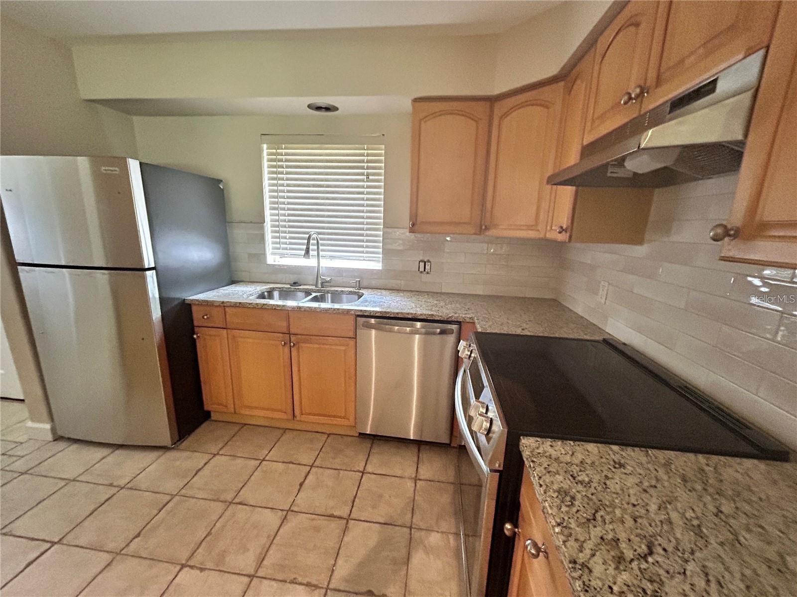 633 S LAKEMONT AVE, WINTER PARK, FL, 32792