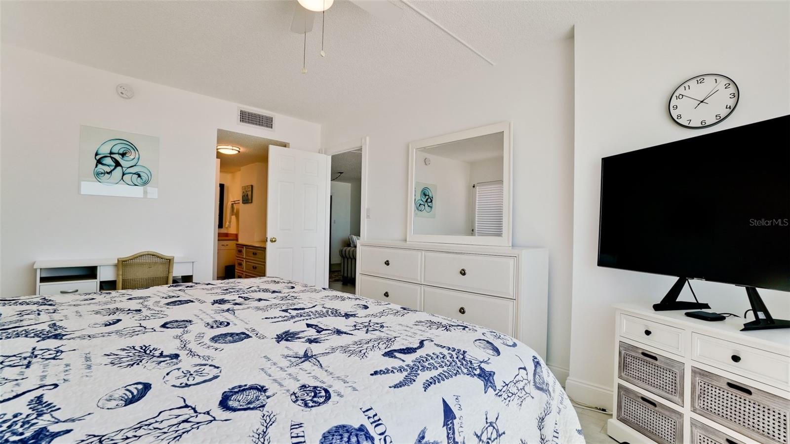 5200 GULF DR #504, HOLMES BEACH, FL, 34217