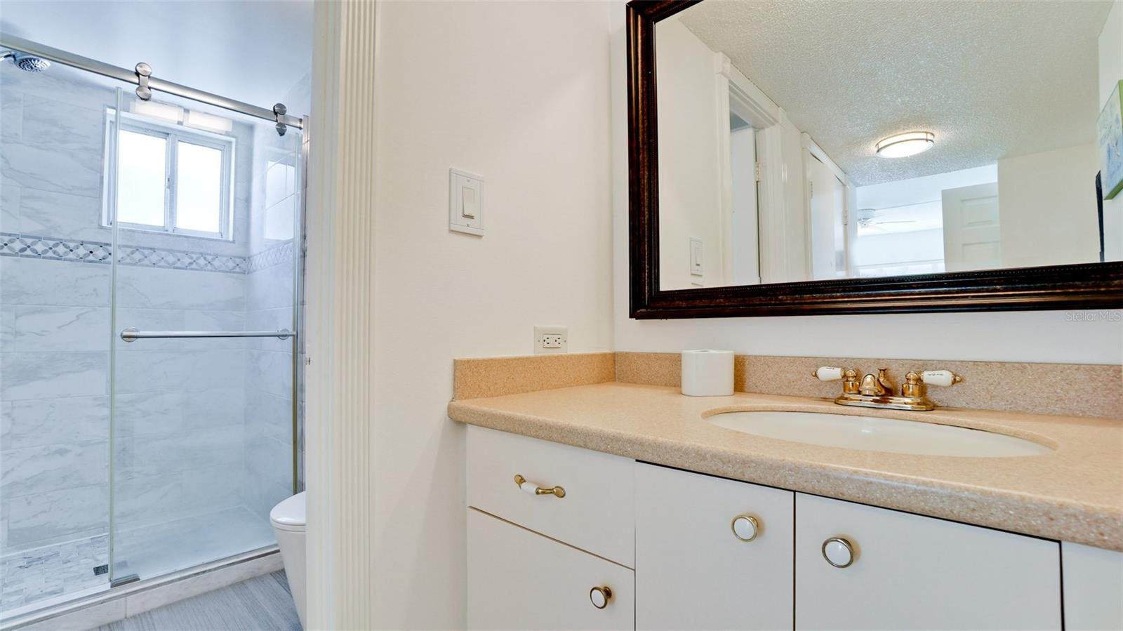 5200 GULF DR #504, HOLMES BEACH, FL, 34217