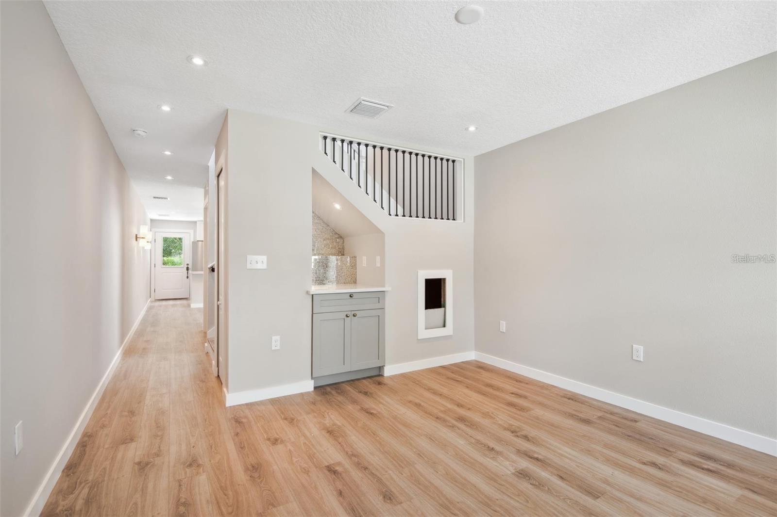 2403 E 19TH AVE #1/2, TAMPA, FL, 33605