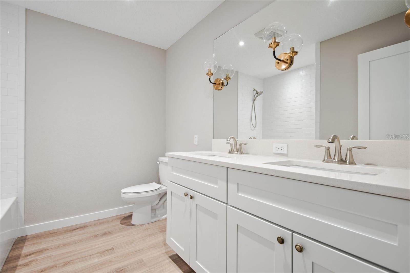 2403 E 19TH AVE #1/2, TAMPA, FL, 33605