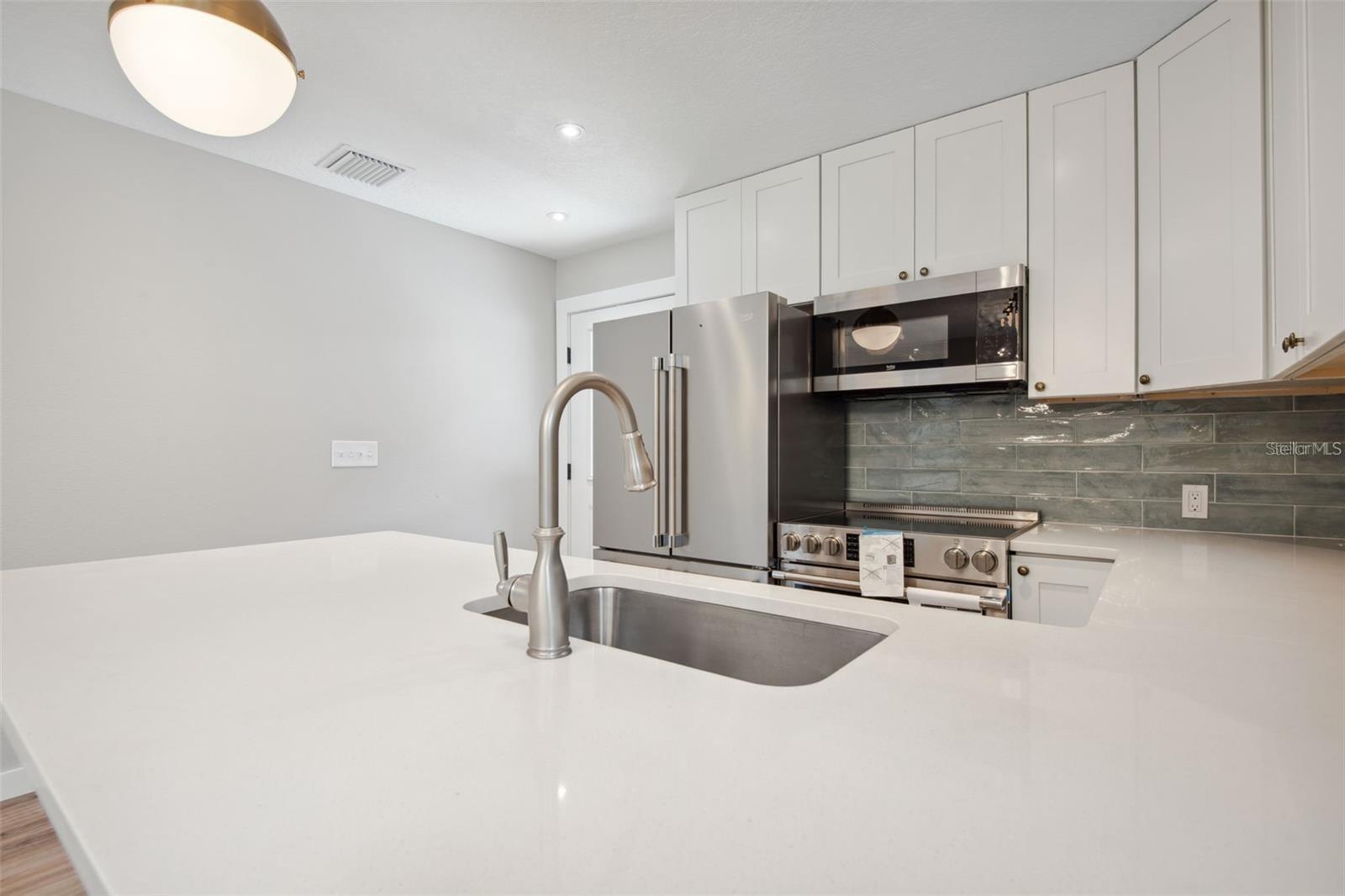 2403 E 19TH AVE #1/2, TAMPA, FL, 33605