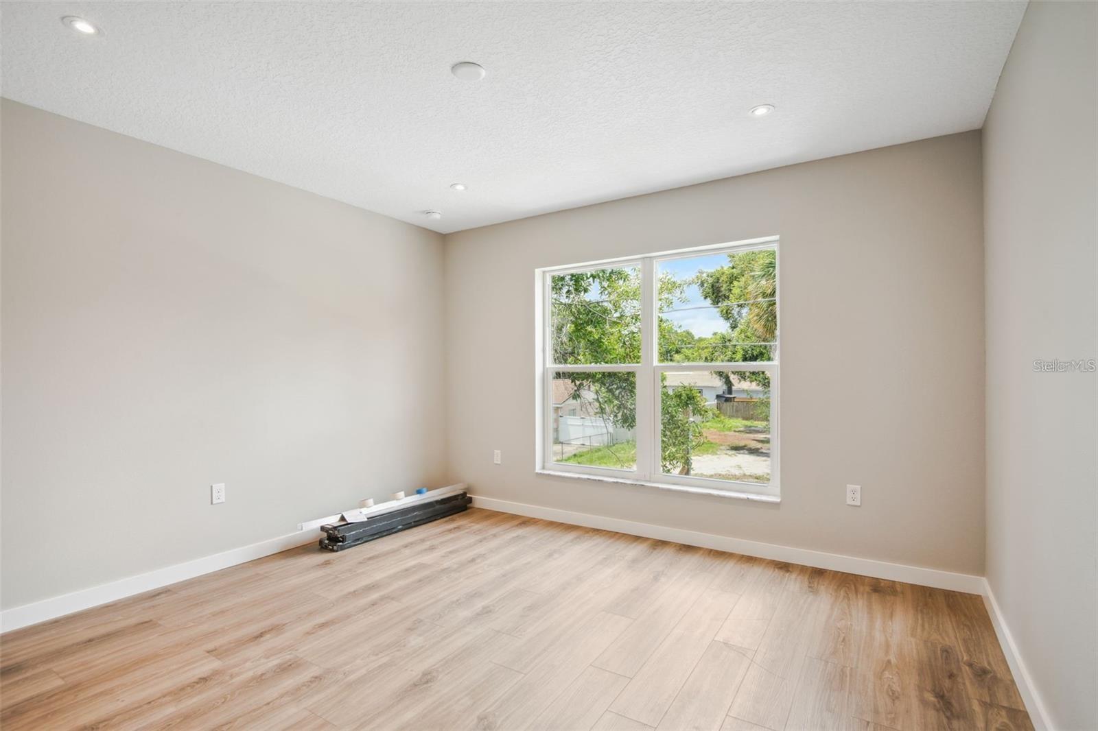 2403 E 19TH AVE #1/2, TAMPA, FL, 33605