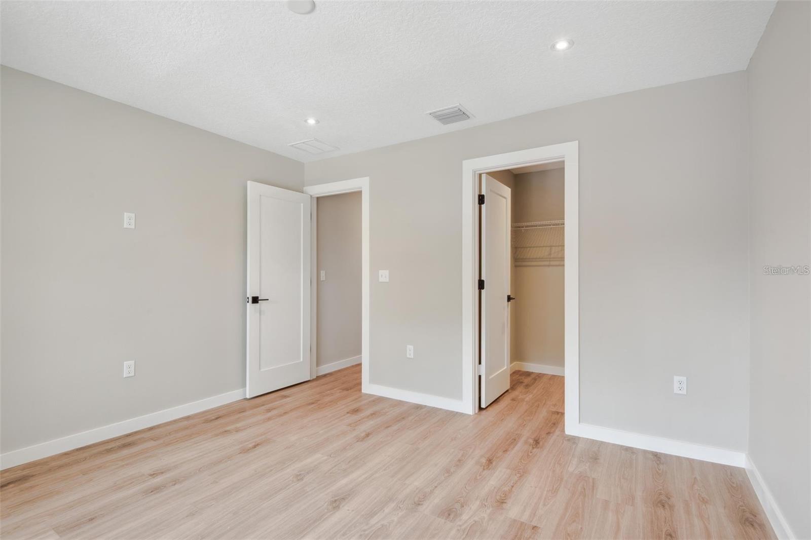 2403 E 19TH AVE #1/2, TAMPA, FL, 33605