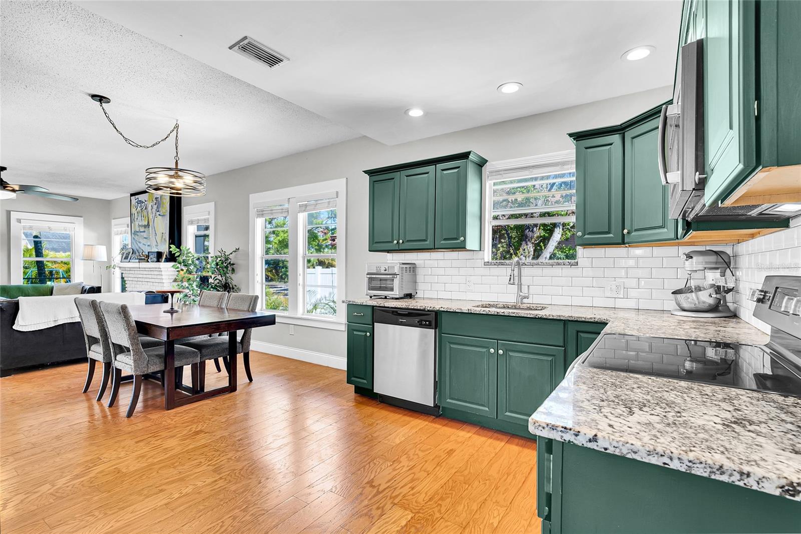 705 28TH ST N, ST PETERSBURG, FL, 33713