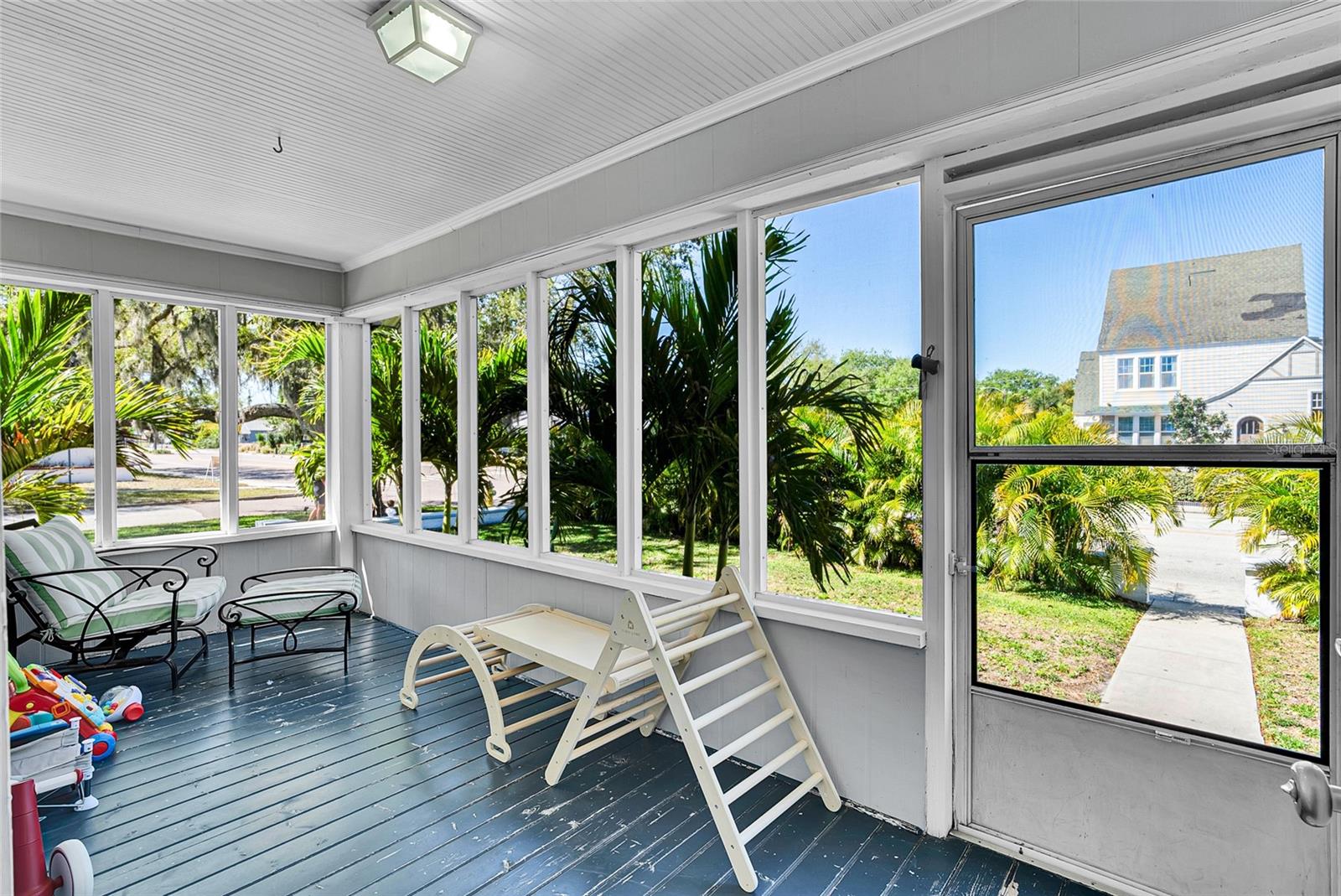 705 28TH ST N, ST PETERSBURG, FL, 33713