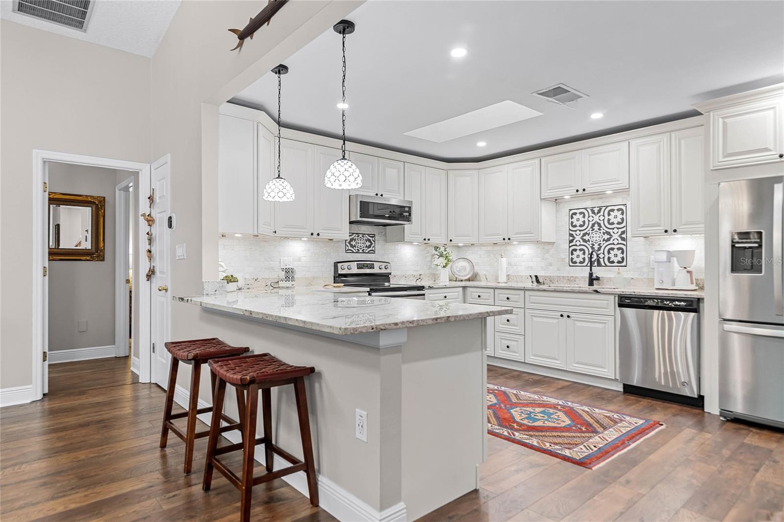 1 W VILLAGE DR, OVIEDO, FL, 32765