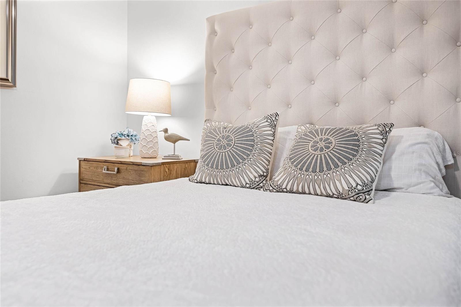 1 W VILLAGE DR, OVIEDO, FL, 32765