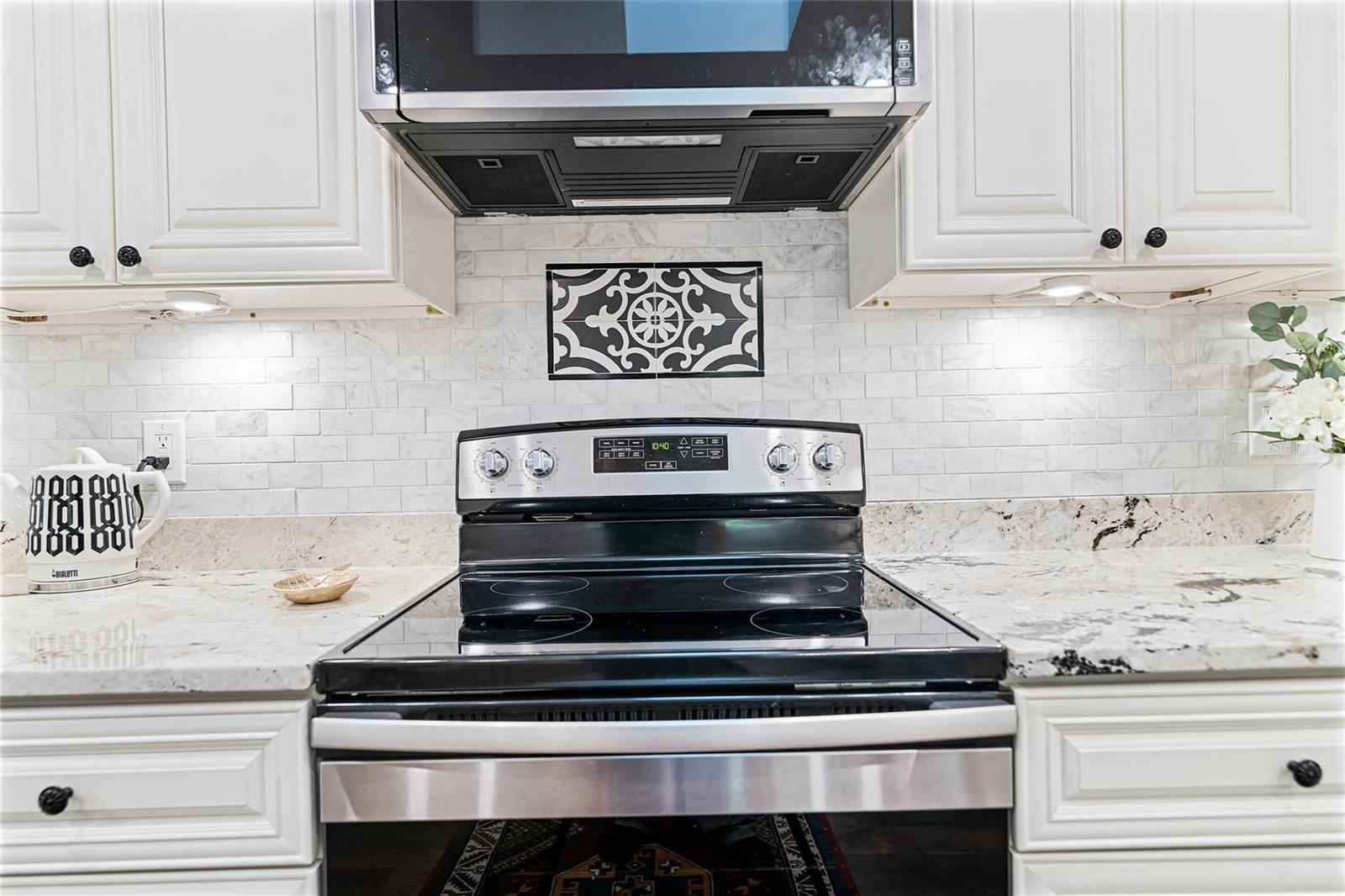 1 W VILLAGE DR, OVIEDO, FL, 32765