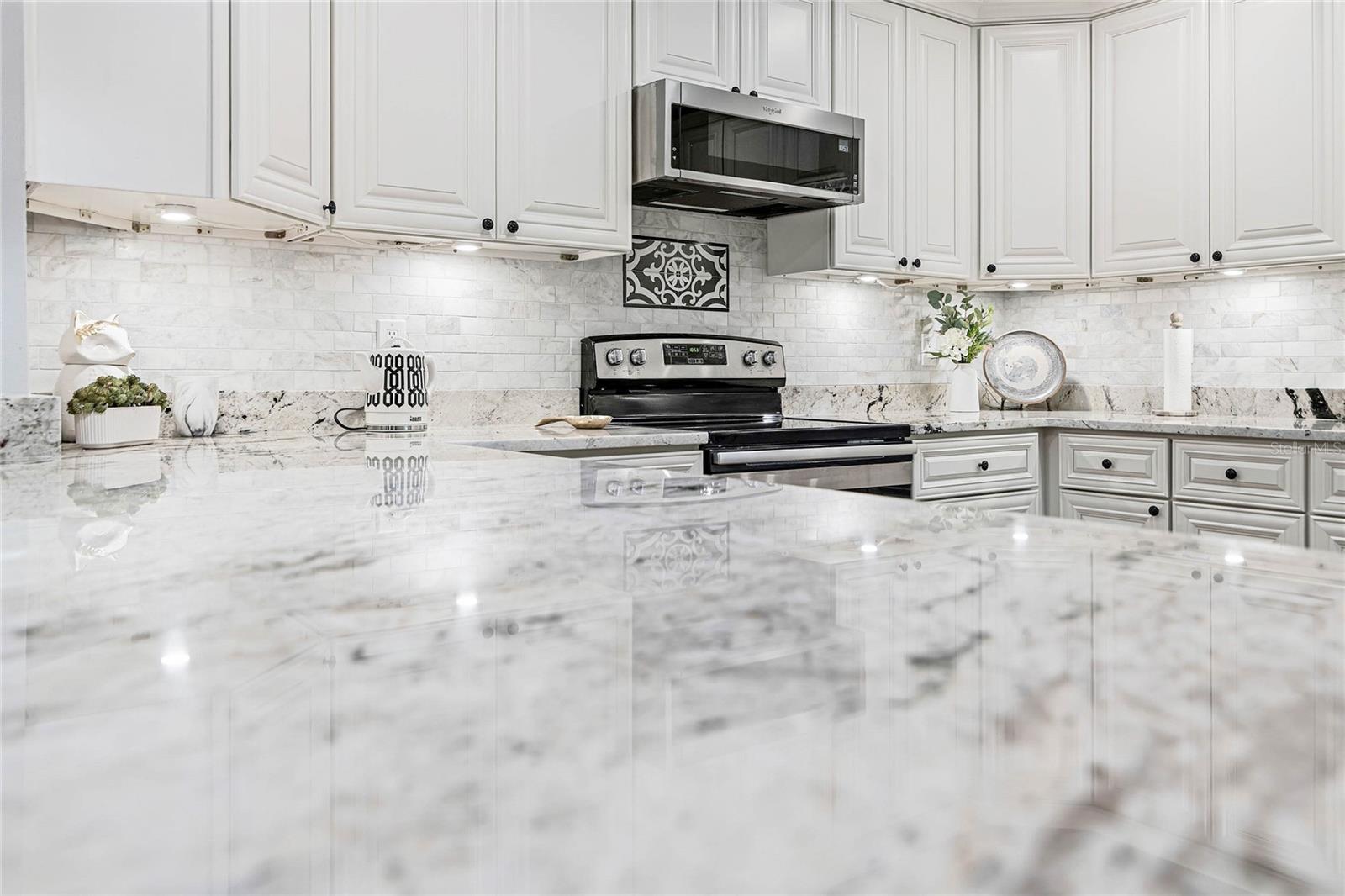 1 W VILLAGE DR, OVIEDO, FL, 32765