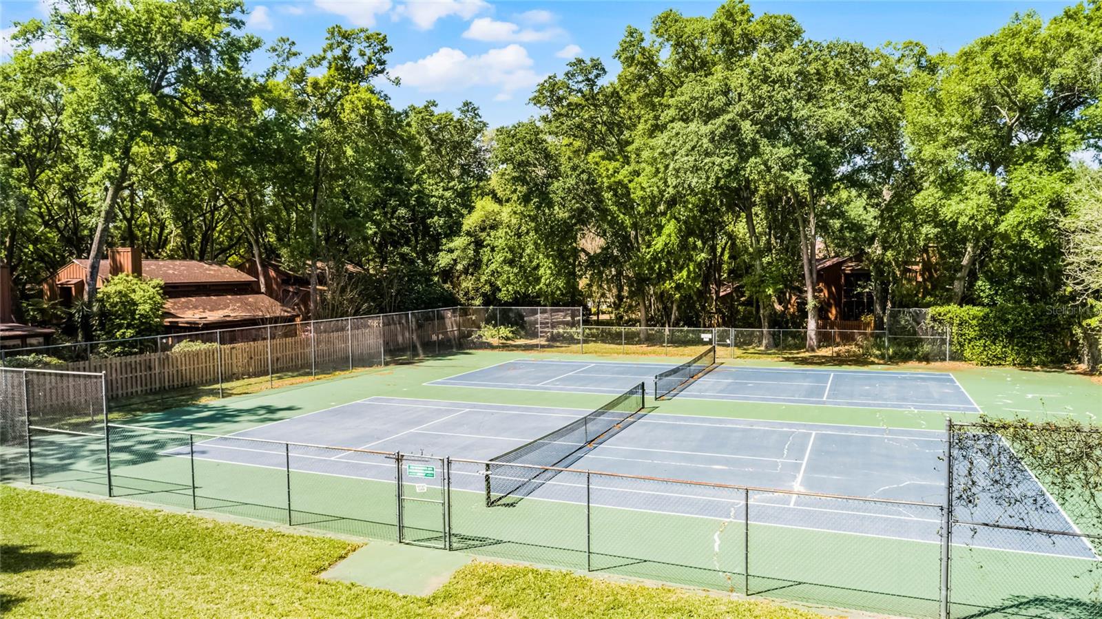 1 W VILLAGE DR, OVIEDO, FL, 32765