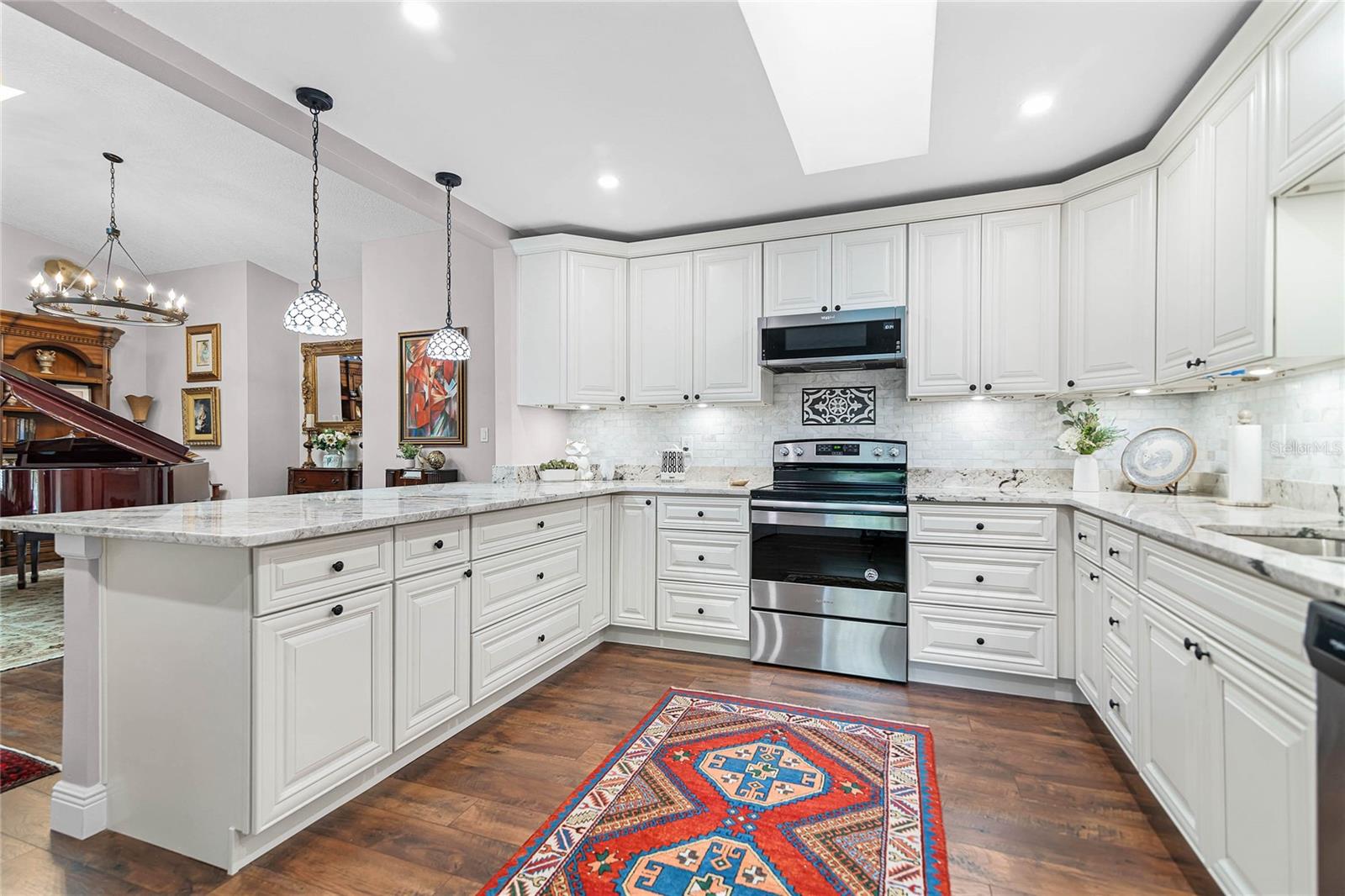 1 W VILLAGE DR, OVIEDO, FL, 32765