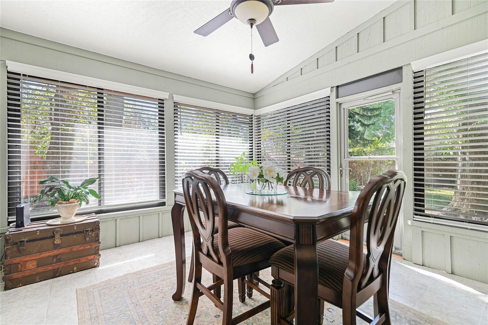 1 W VILLAGE DR, OVIEDO, FL, 32765