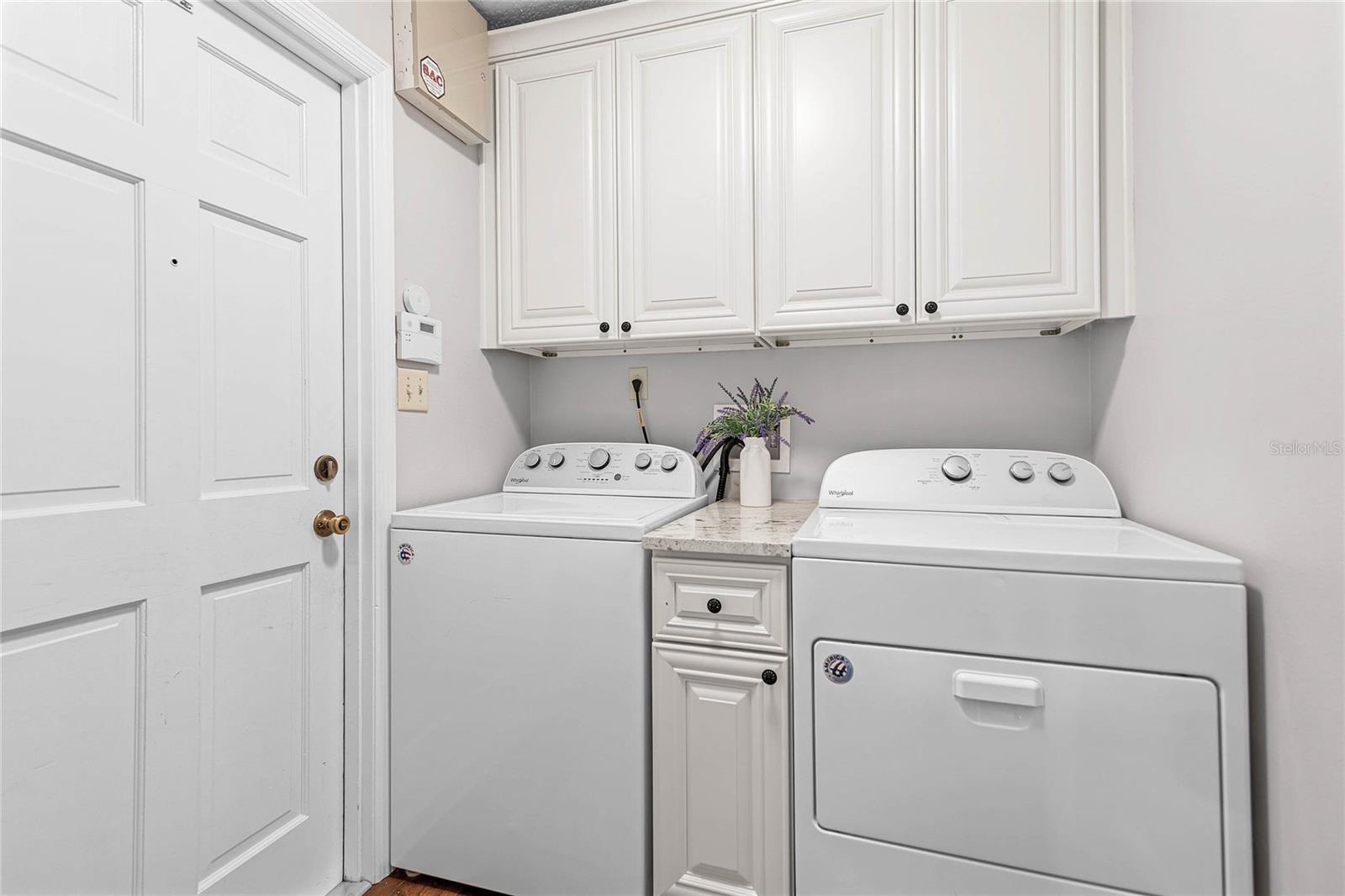 1 W VILLAGE DR, OVIEDO, FL, 32765