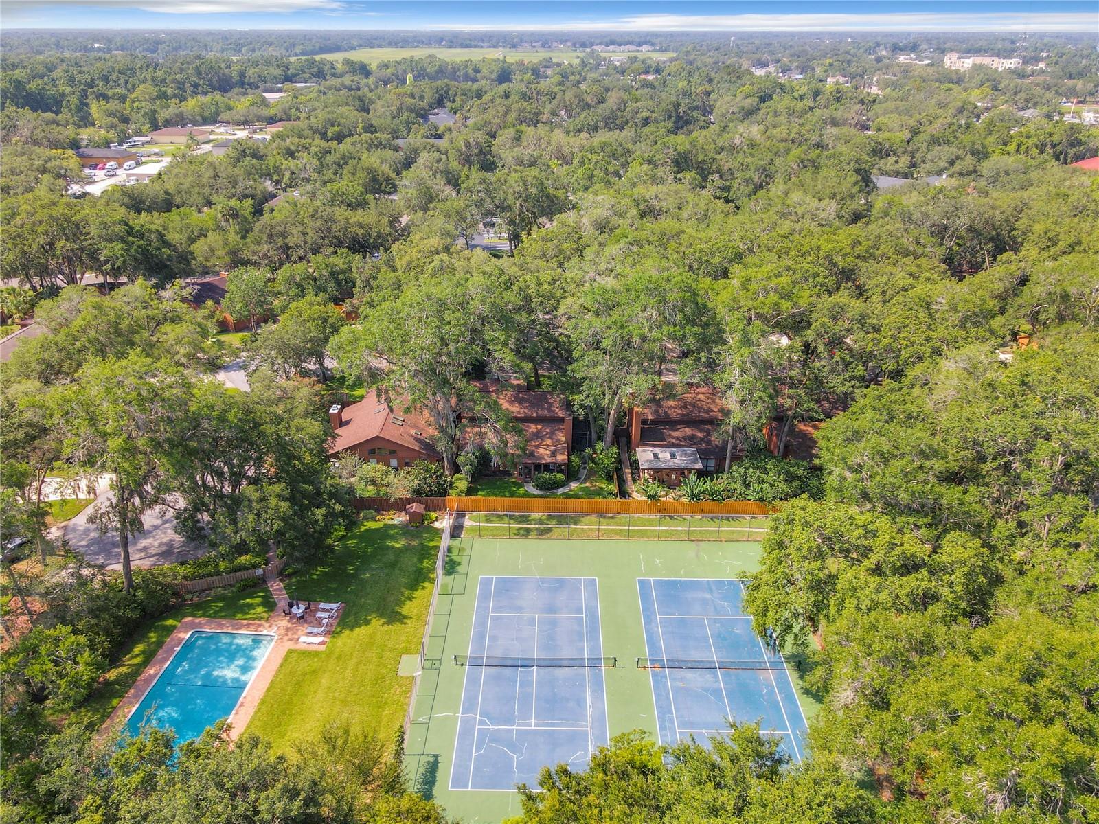 1 W VILLAGE DR, OVIEDO, FL, 32765