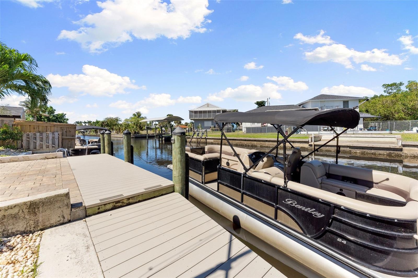 124 E NORTH SHORE AVE, NORTH FORT MYERS, FL, 33917