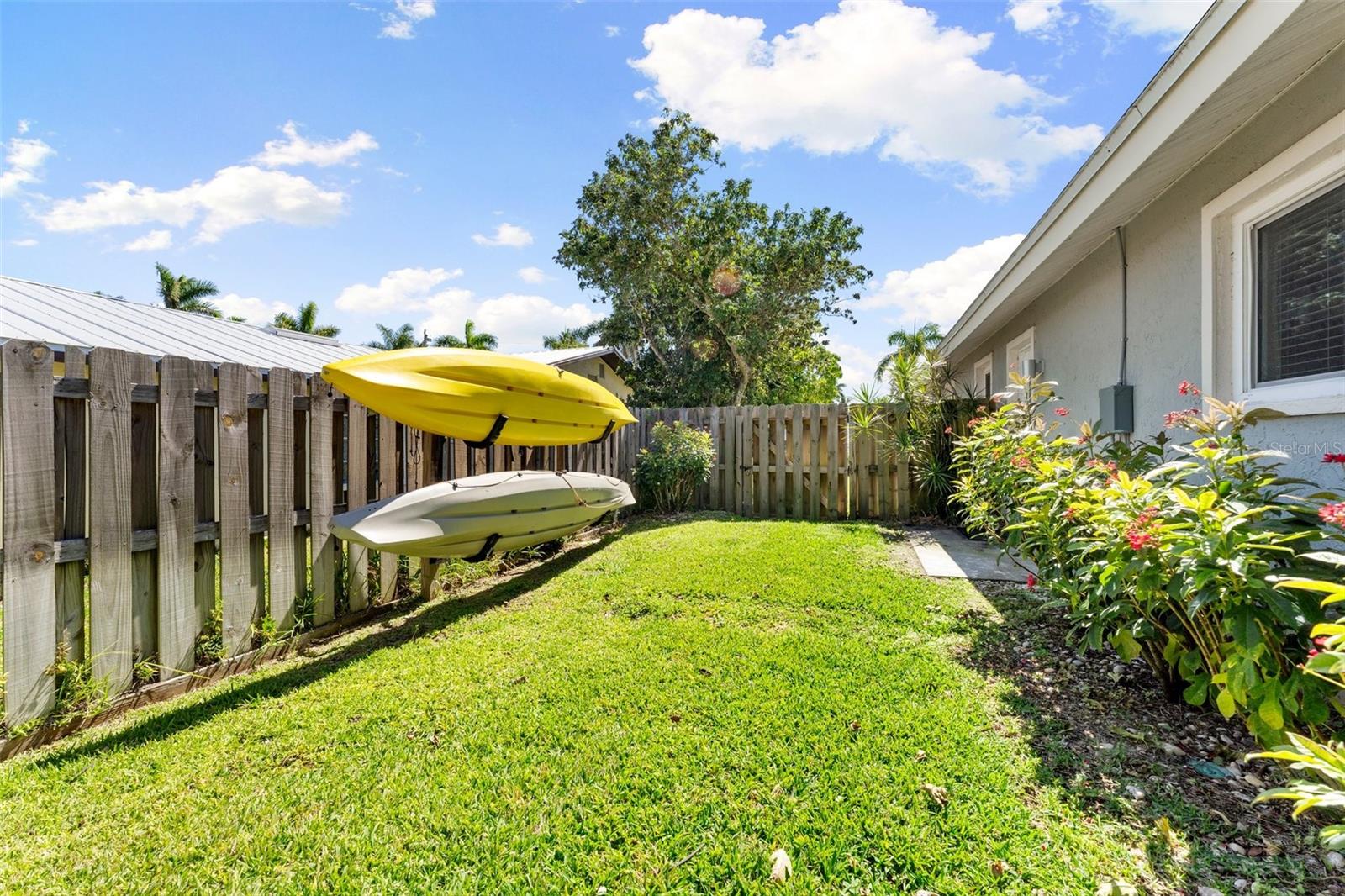 124 E NORTH SHORE AVE, NORTH FORT MYERS, FL, 33917