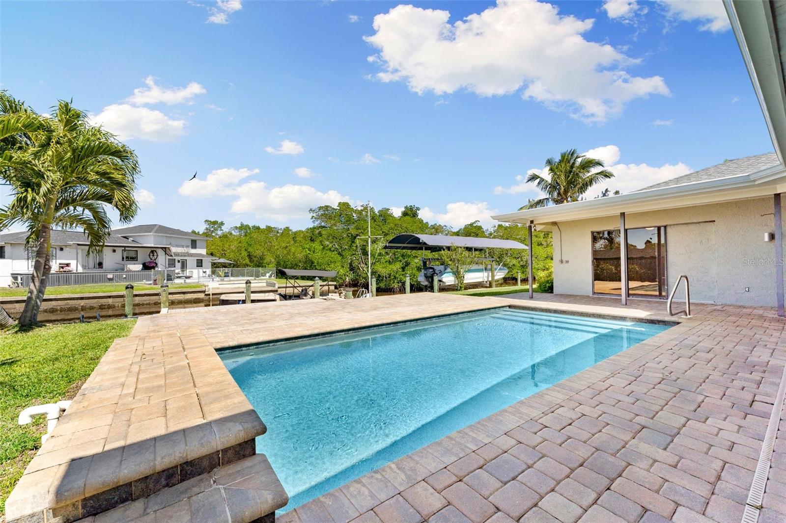 124 E NORTH SHORE AVE, NORTH FORT MYERS, FL, 33917