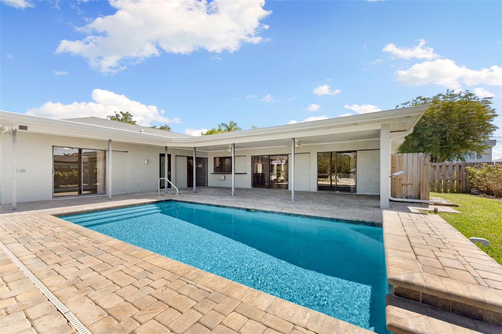 124 E NORTH SHORE AVE, NORTH FORT MYERS, FL, 33917