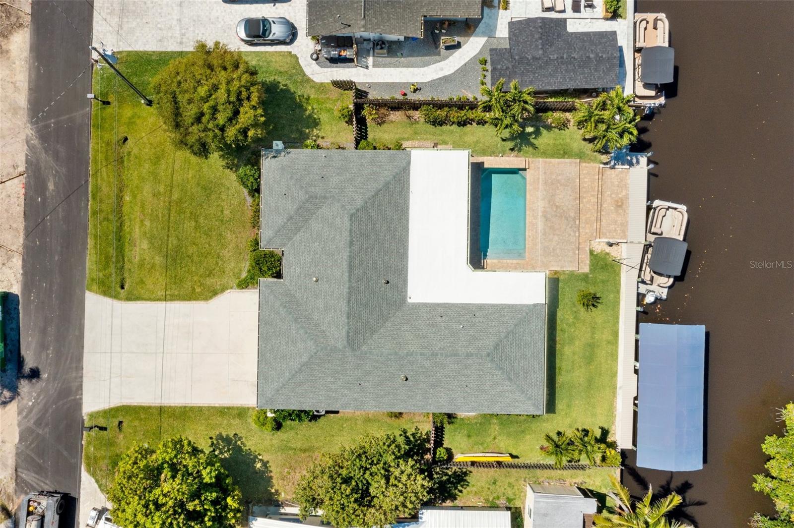 124 E NORTH SHORE AVE, NORTH FORT MYERS, FL, 33917