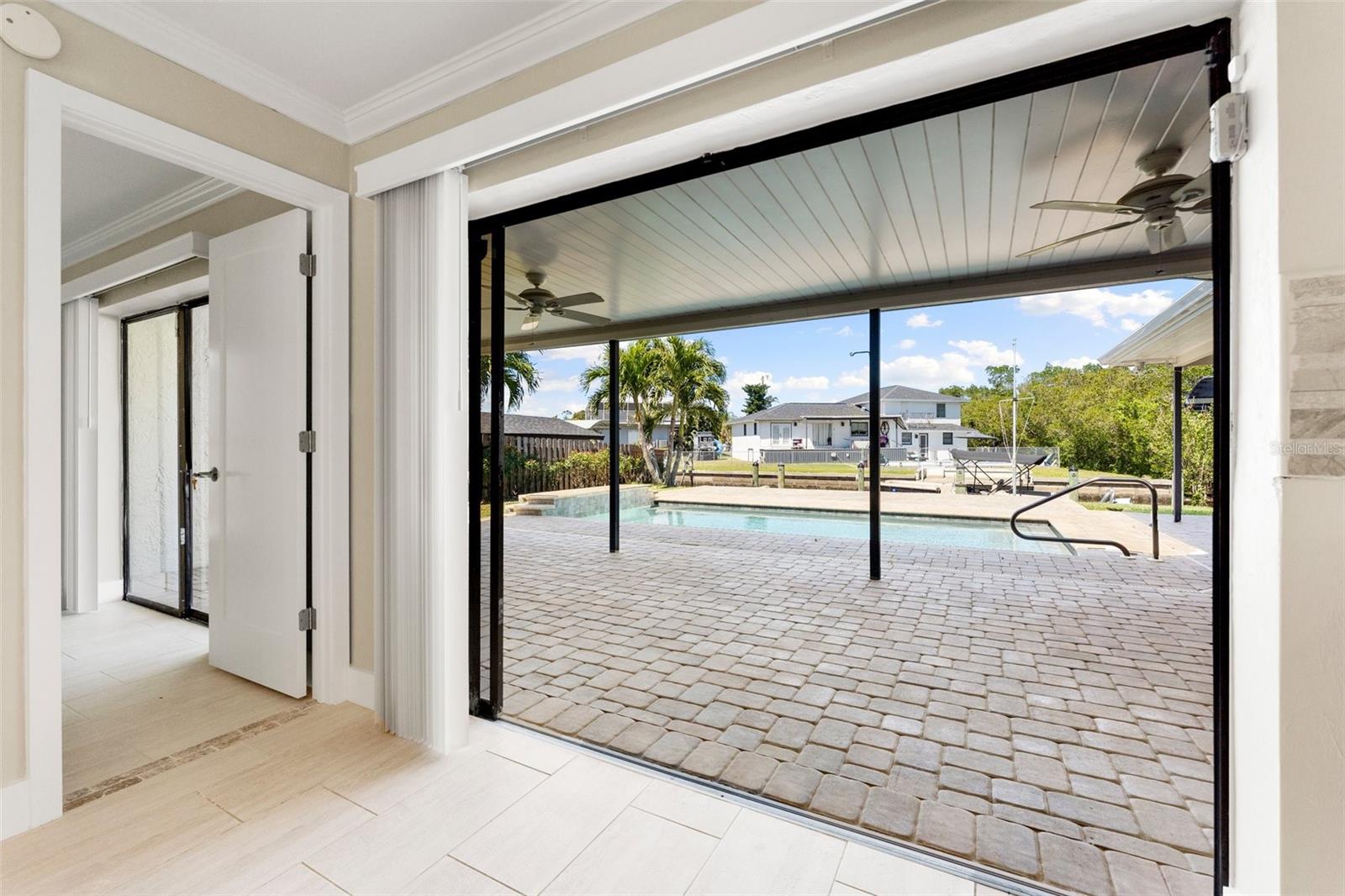 124 E NORTH SHORE AVE, NORTH FORT MYERS, FL, 33917