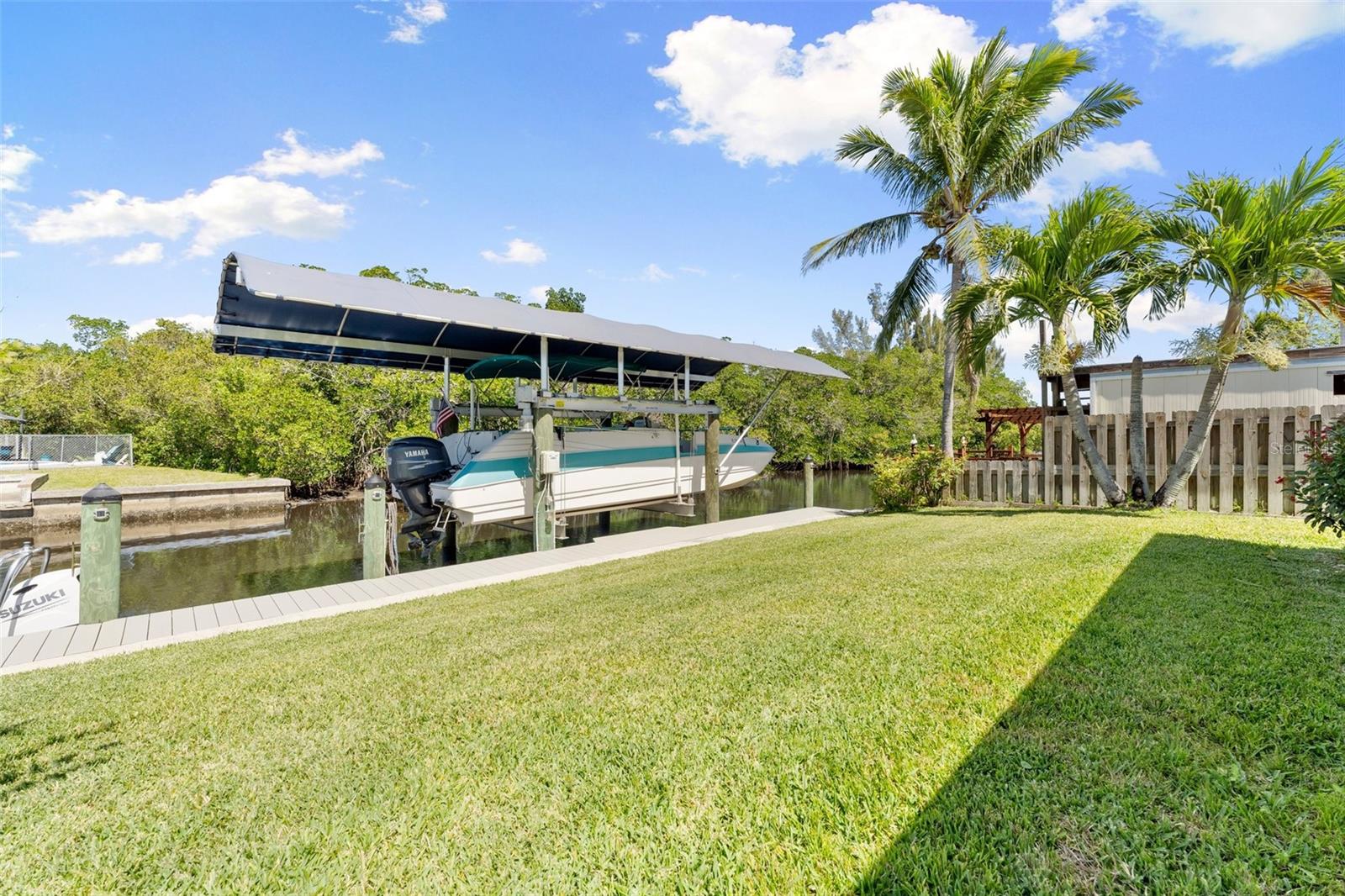 124 E NORTH SHORE AVE, NORTH FORT MYERS, FL, 33917