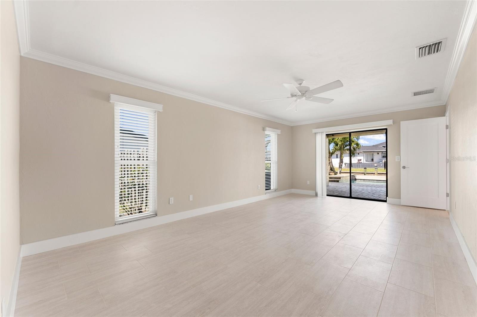 124 E NORTH SHORE AVE, NORTH FORT MYERS, FL, 33917