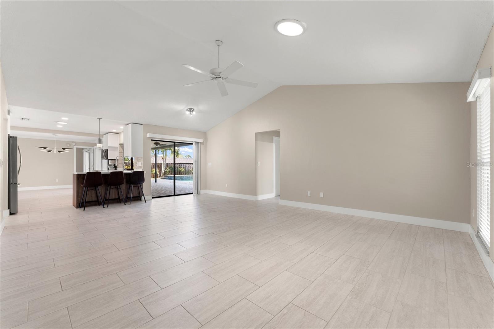 124 E NORTH SHORE AVE, NORTH FORT MYERS, FL, 33917