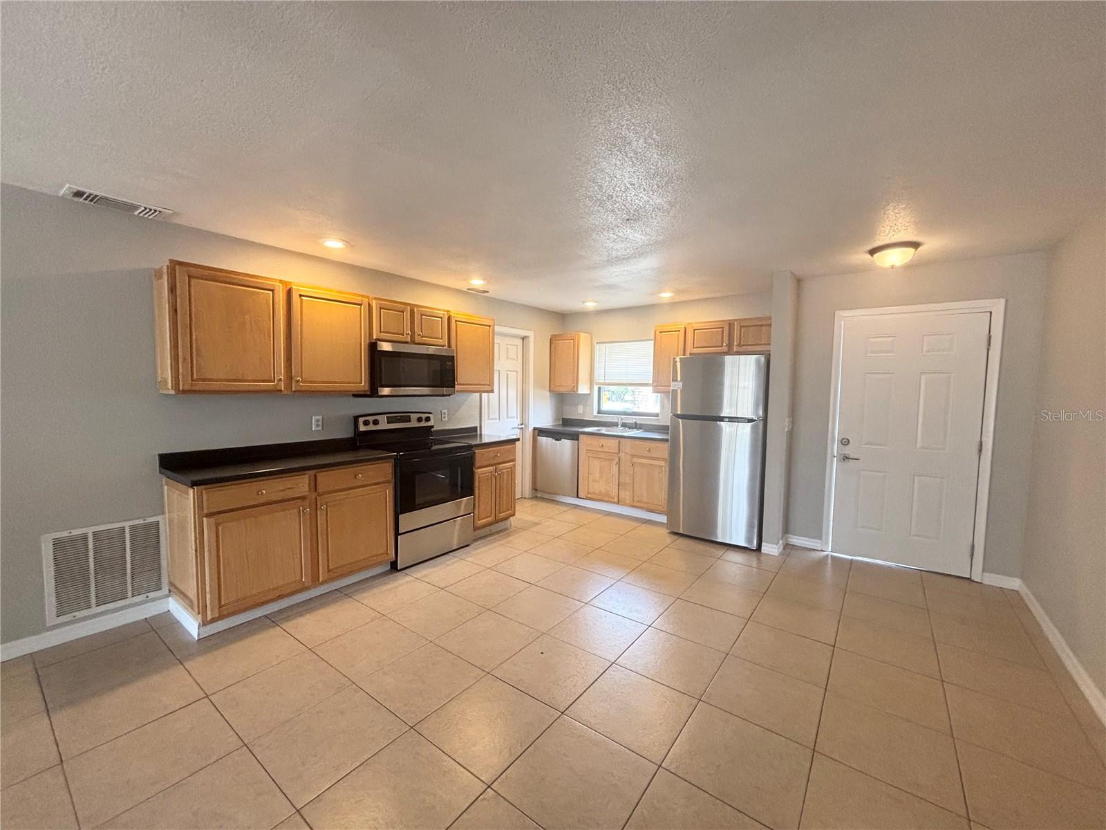 337 FISHER DR, DELTONA, FL, 32725