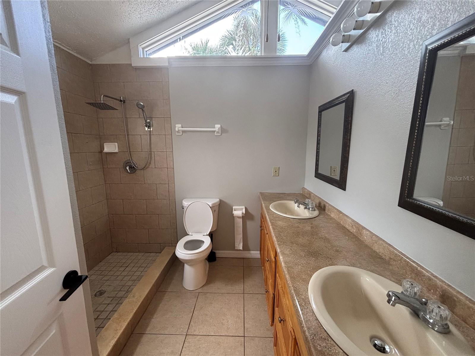 337 FISHER DR, DELTONA, FL, 32725