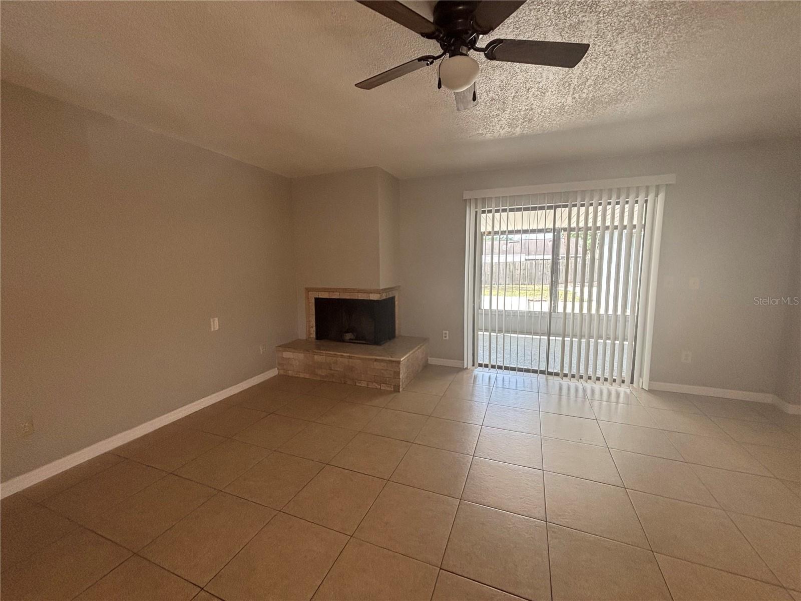 337 FISHER DR, DELTONA, FL, 32725