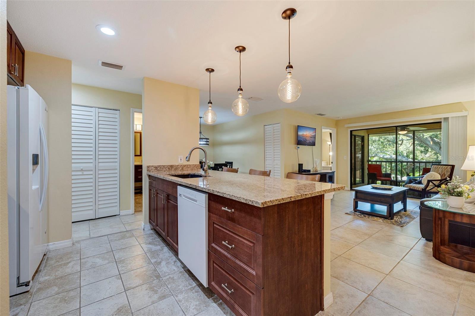 3001 58TH AVE S #1014(Furnished), ST PETERSBURG, FL, 33712