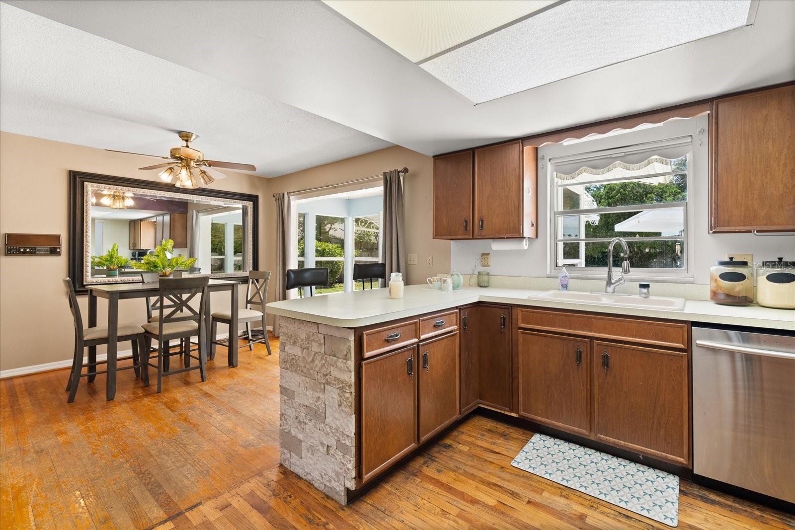 2906 E GRANT AVE, ORLANDO, FL, 32806