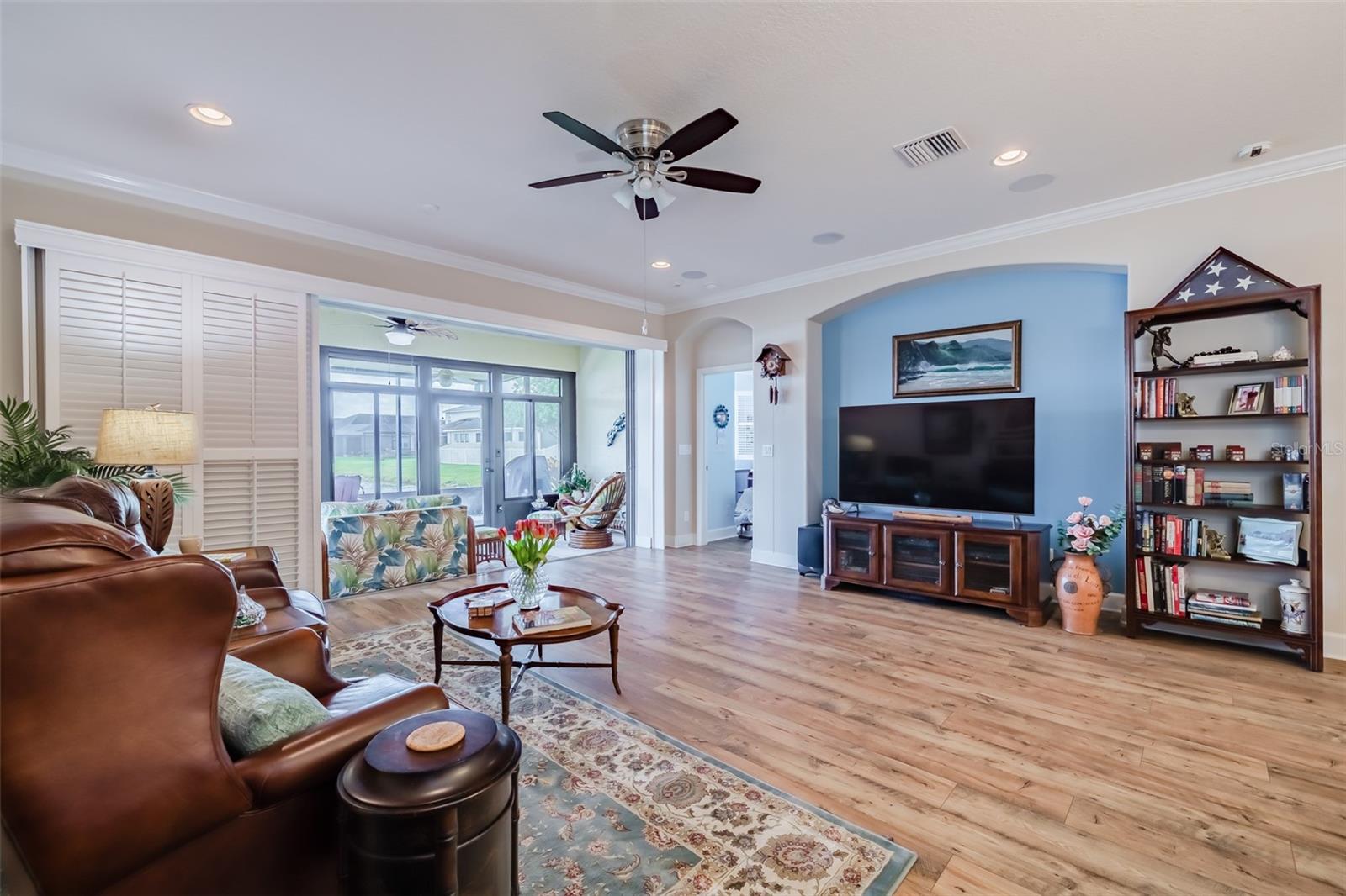 17609 BUCKINGHAM GARDEN DR, LITHIA, FL, 33547