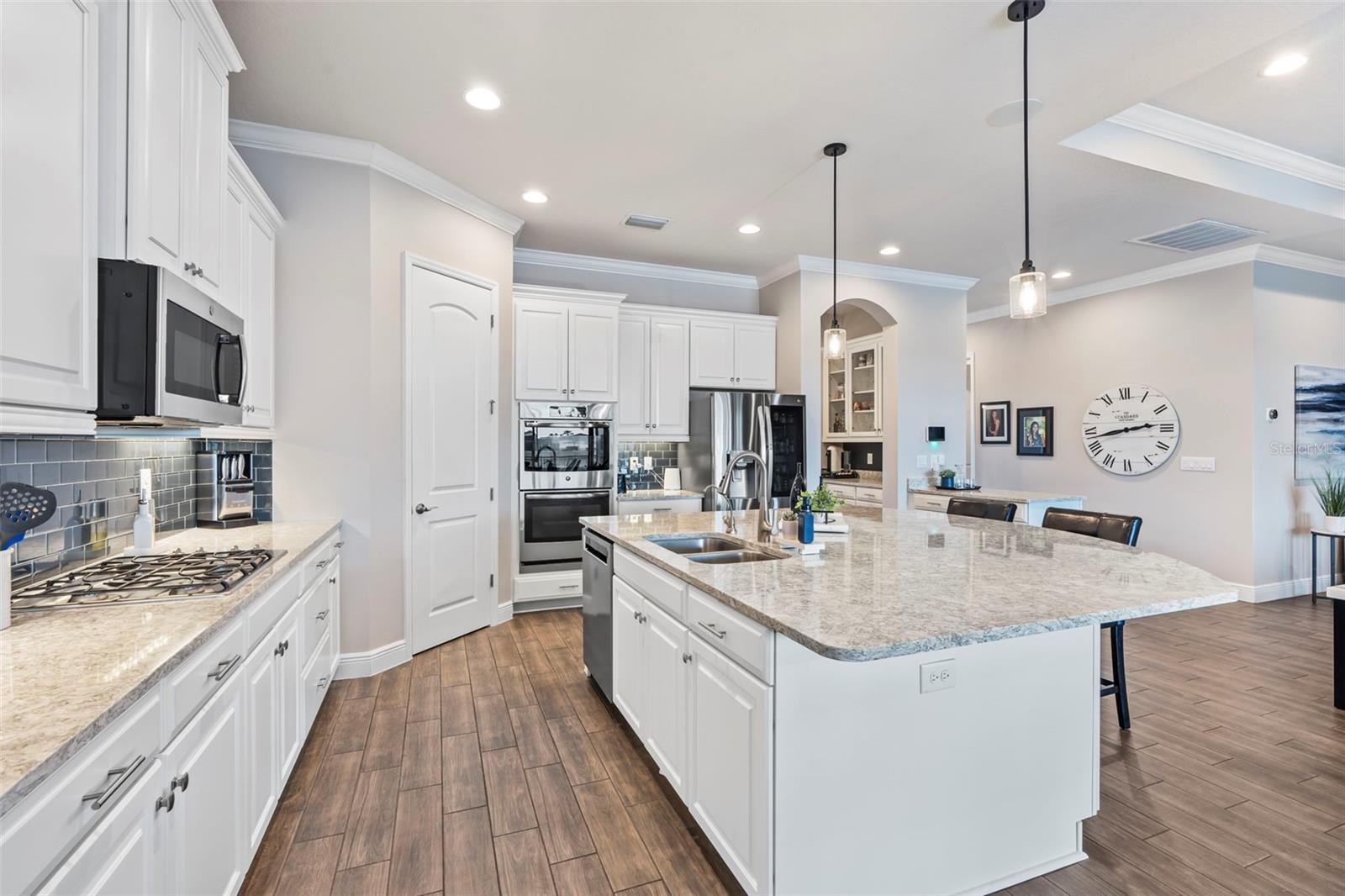 11851 LAKE LUCAYA DR, RIVERVIEW, FL, 33579