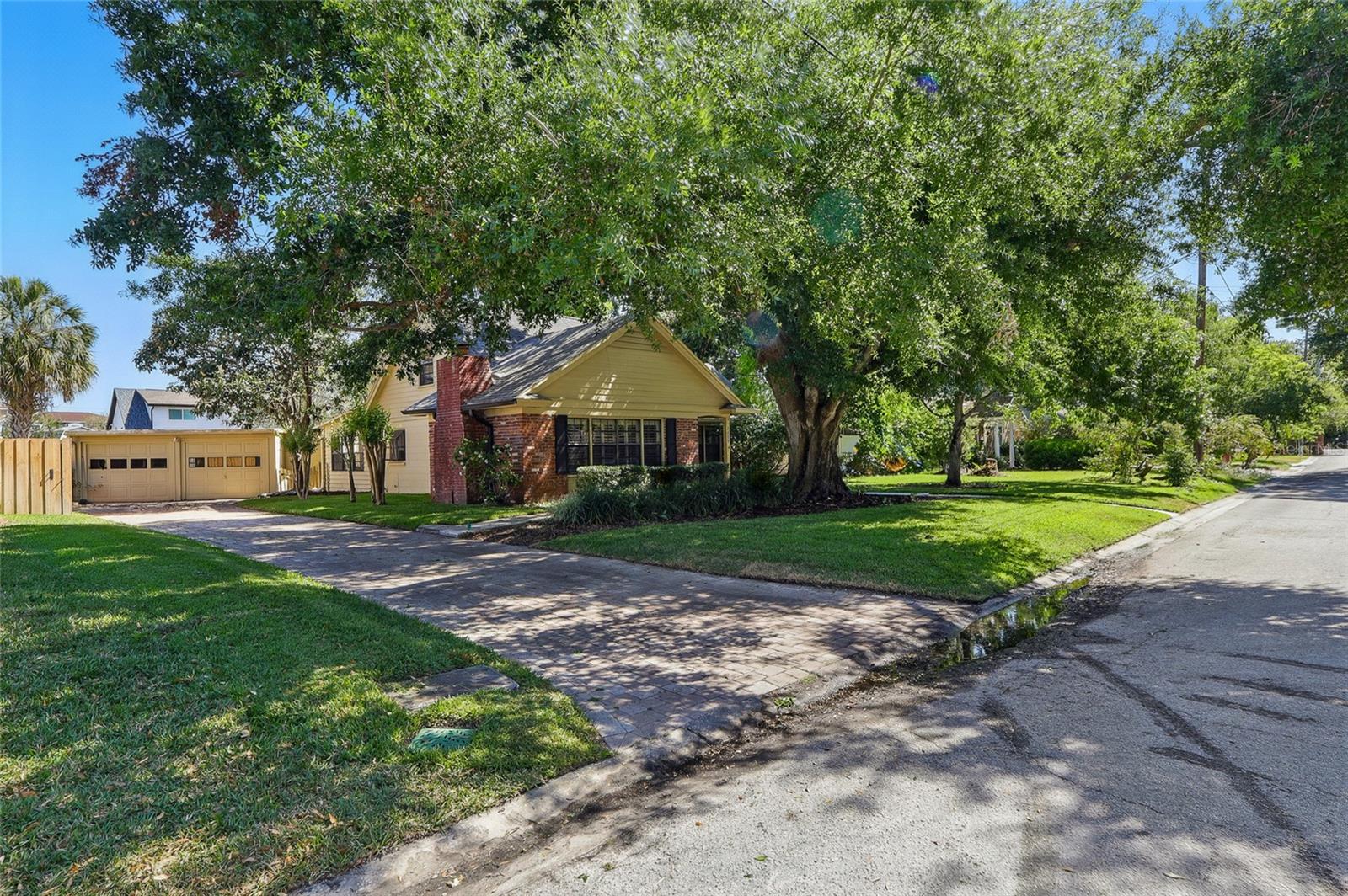 2809 KIMBERLY LANE LN, TAMPA, FL, 33618