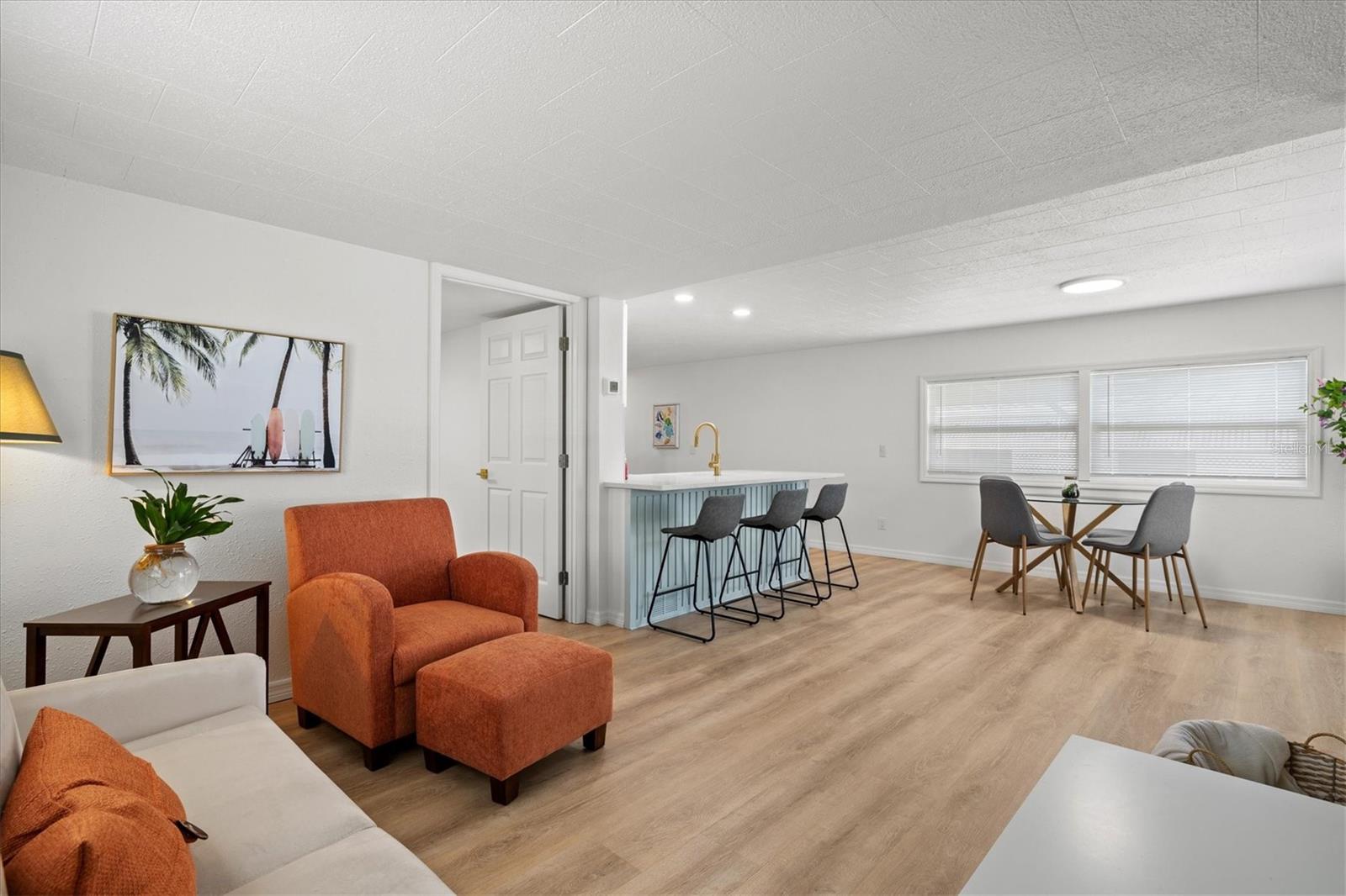 231 SOUTHWINDS DR, SARASOTA, FL, 34231